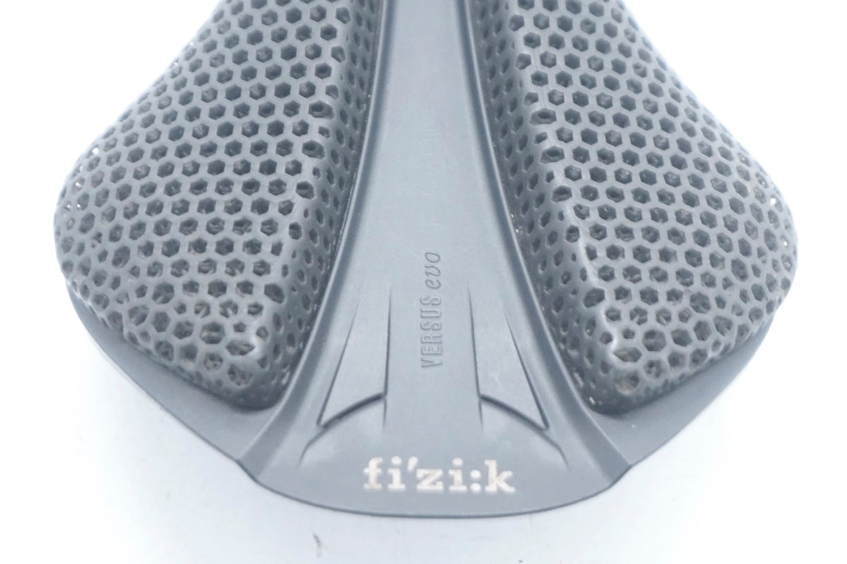 FIZIK 「フィジーク」 VERSUS EVO ADAPTIVE サドル / 大阪門真店