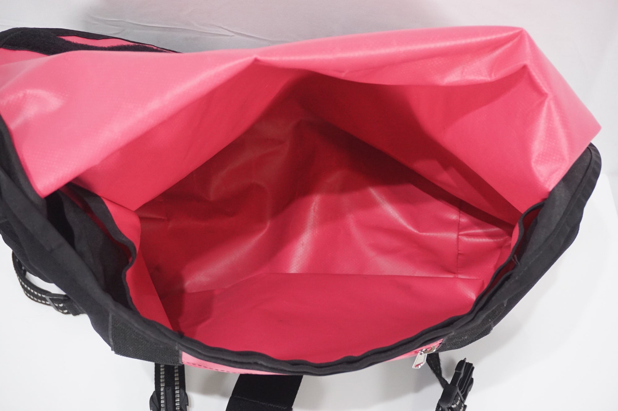 CHROME 「クローム」 メッセンジャーバッグ / AKIBA店