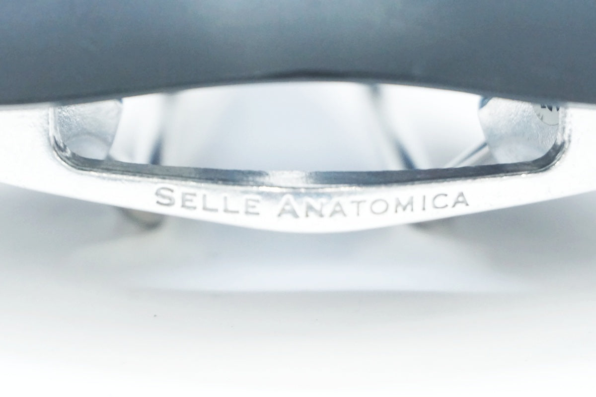 SELLE ANATOMICA 「セラアナトミカ」 R2 RUBBER サドル  / 大阪美原北インター店