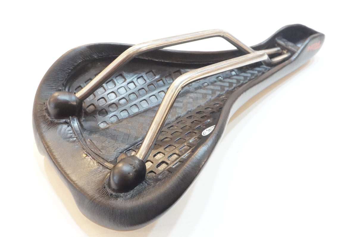 SELLE ITALIA 「セライタリア」 FLITE サドル / 浦和ベース