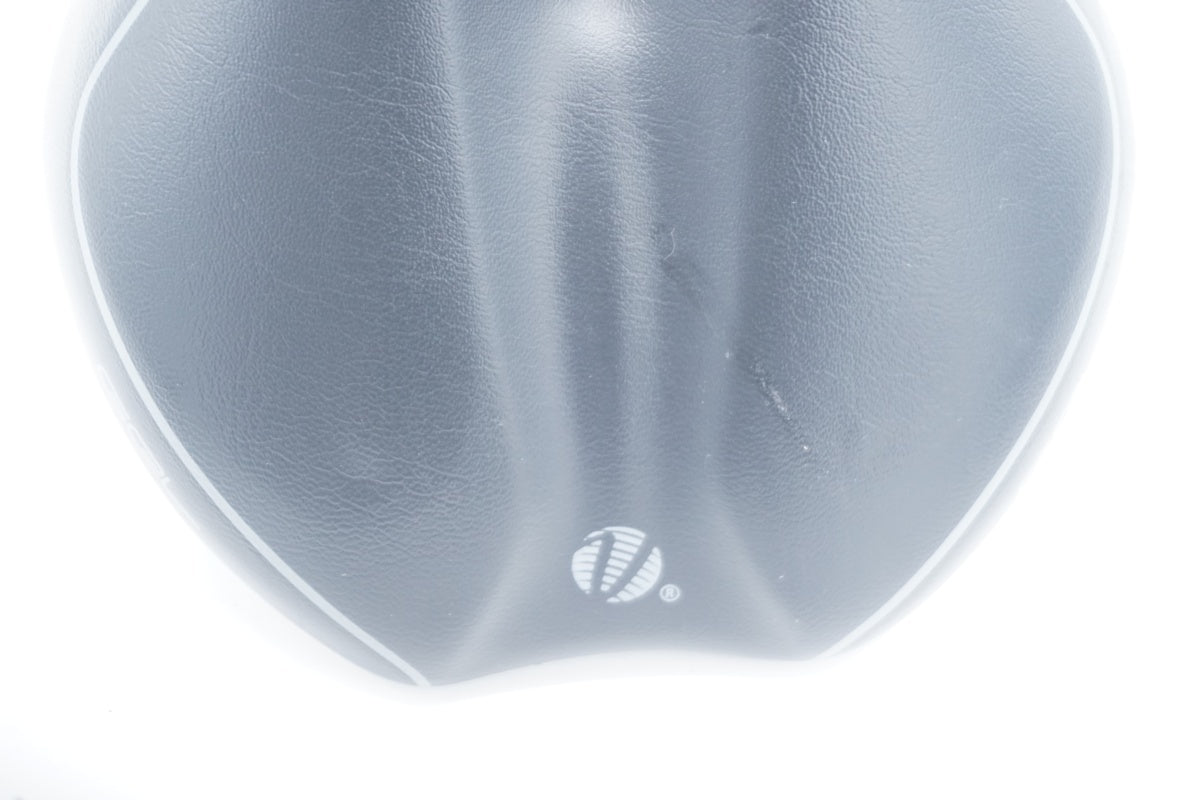 VELO 「ベロ」 GEL サドル / 滋賀大津店