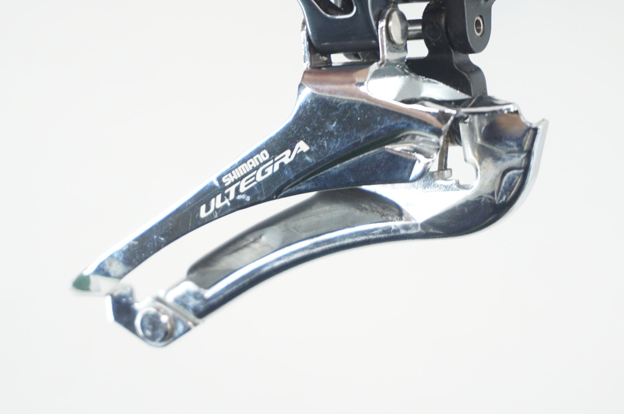 SHIMANO 「シマノ」 ULTEGRA FD-6800 Φ28.6 フロントディレイラー
