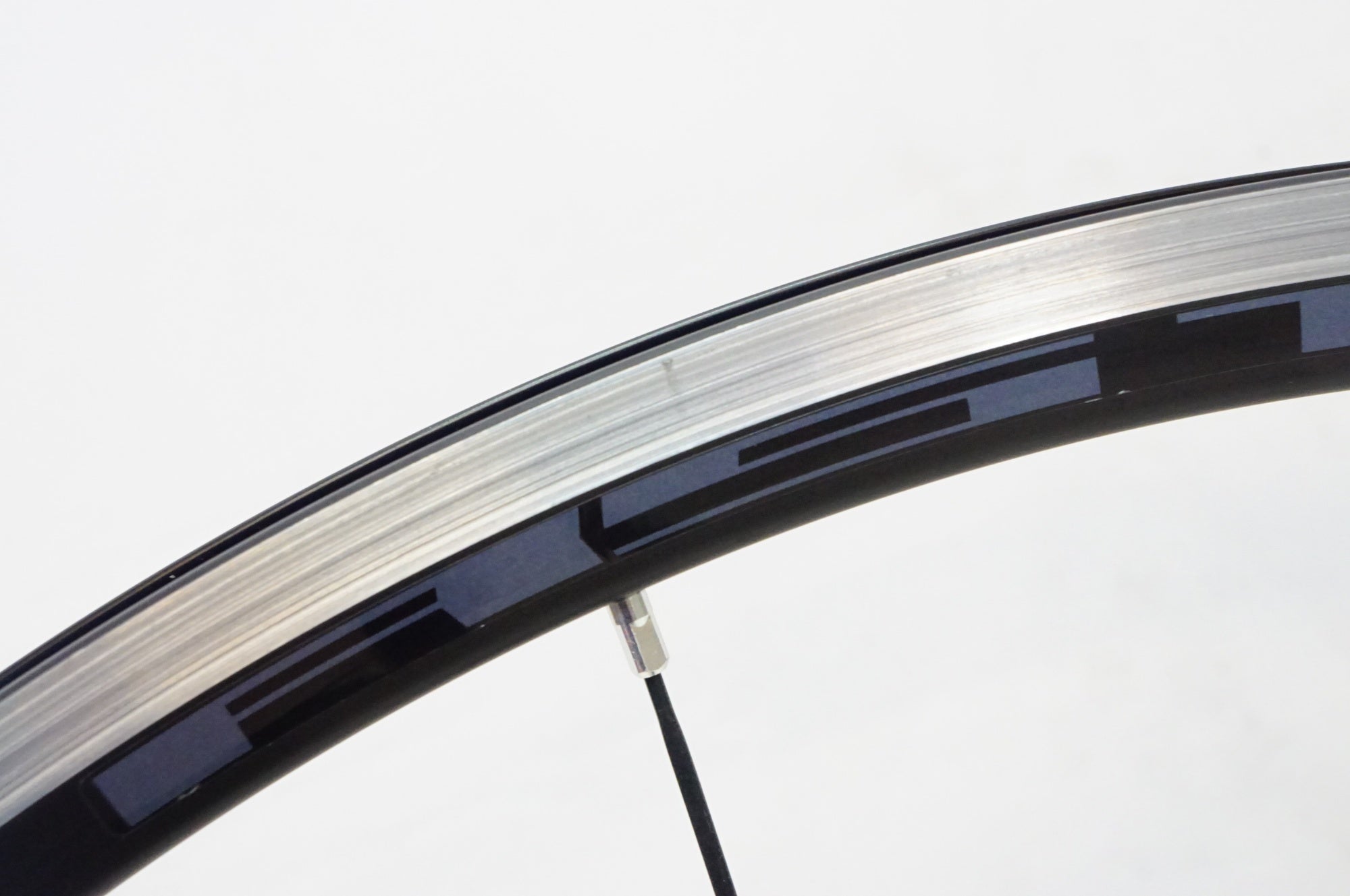 SHIMANO WH-RS10 ホイールセット 700c Shimano WH-RS10 20/16-Spoke 622x15 Lightweight Black