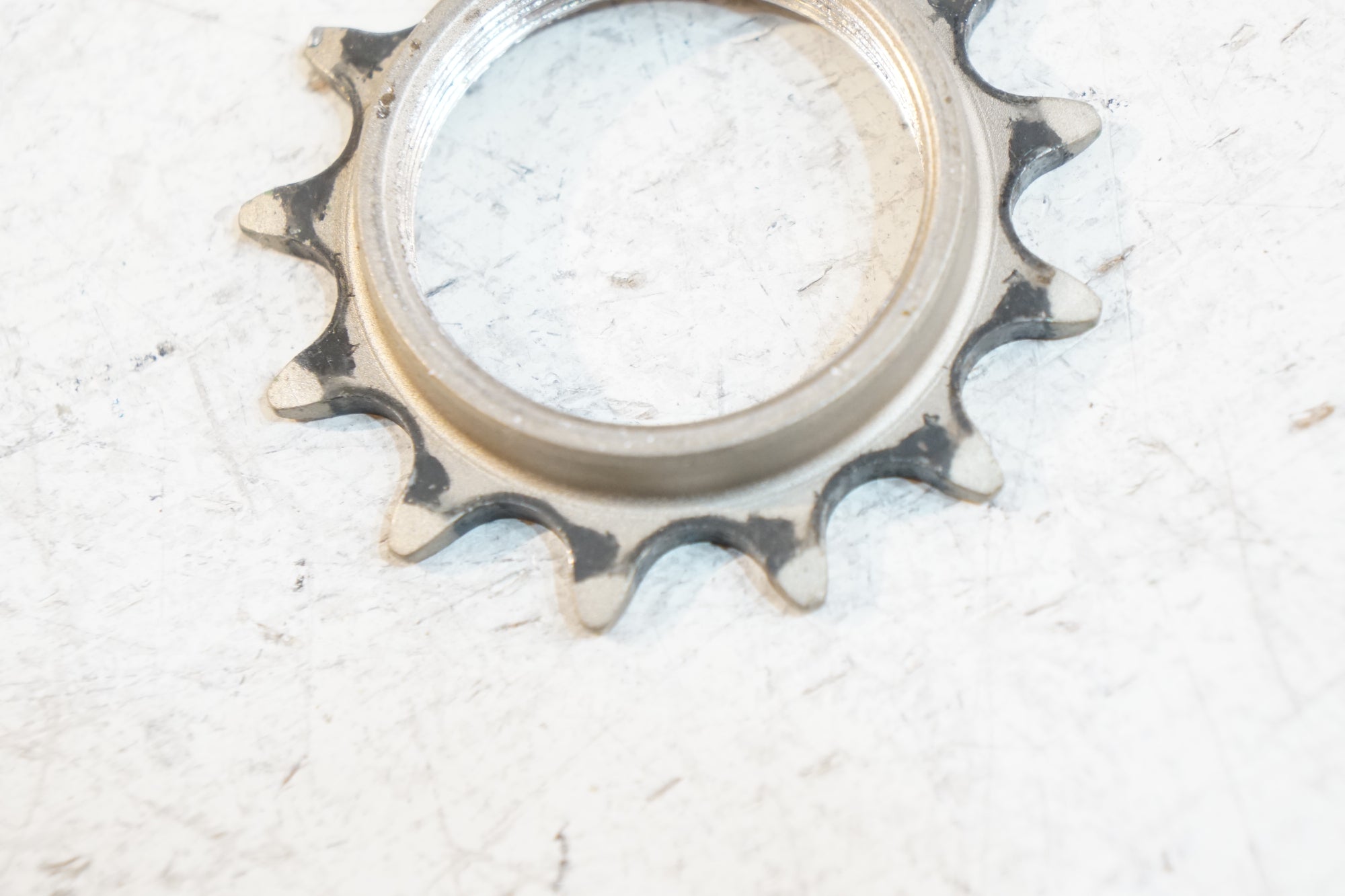 SUGINO 「スギノ」 GIGAS NJS 13T コグ / バイチャリ浦和ベース
