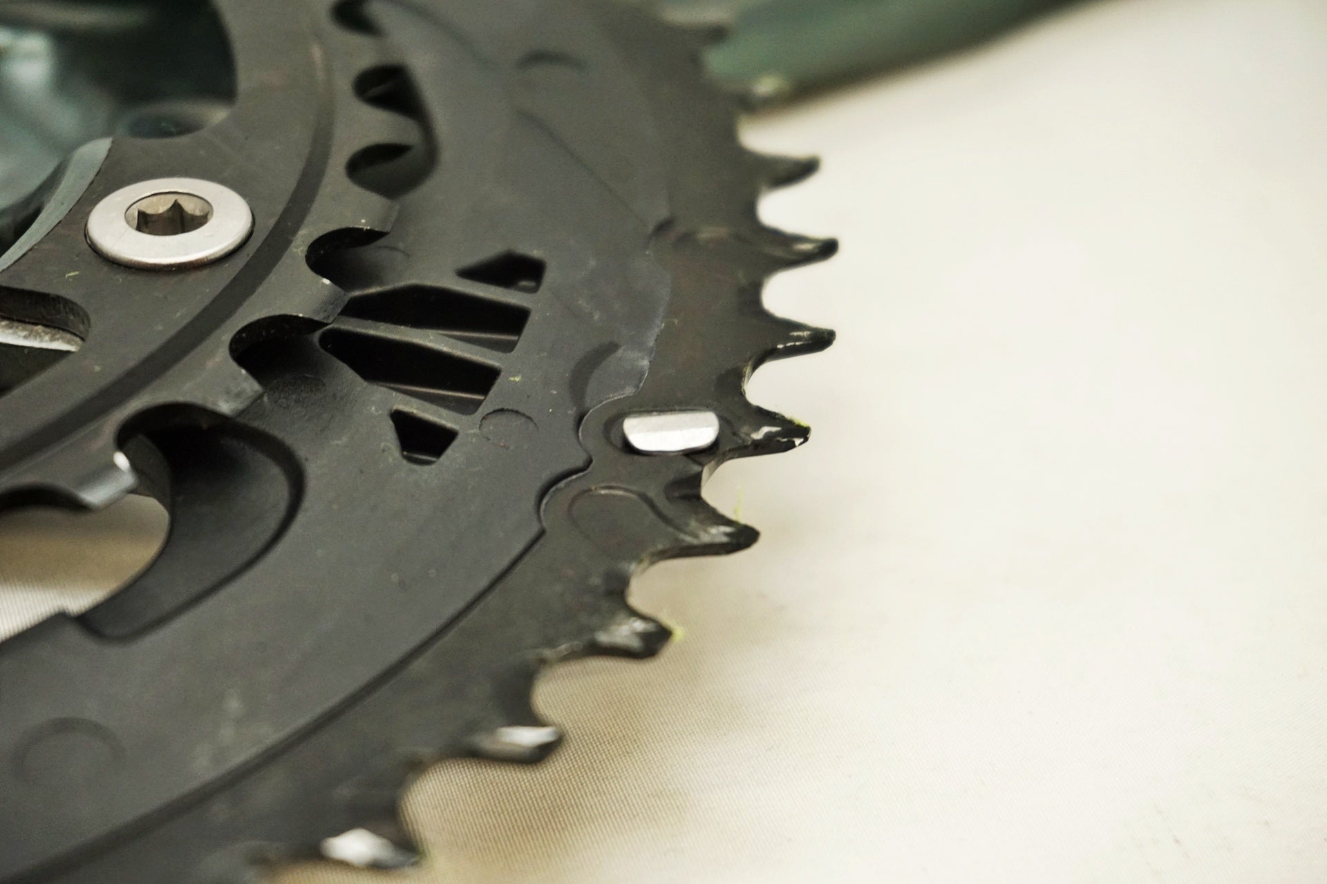 SHIMANO 「シマノ」 TIAGRA FC-4700 50-34T 172.5mm クランクセット