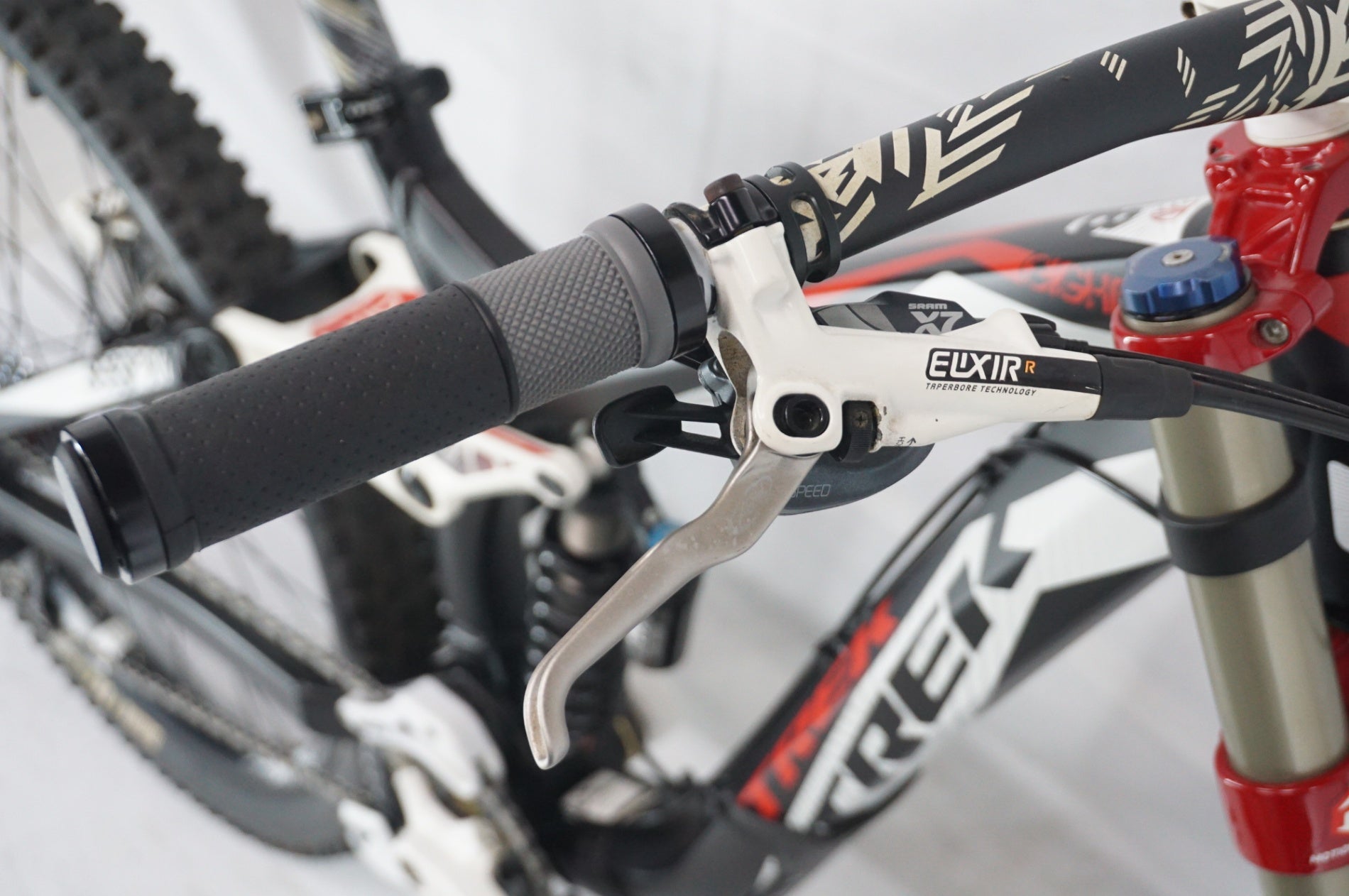 TREK 「トレック」 SESSION 8 2011年モデル マウンテンバイク / 阪急塚口店