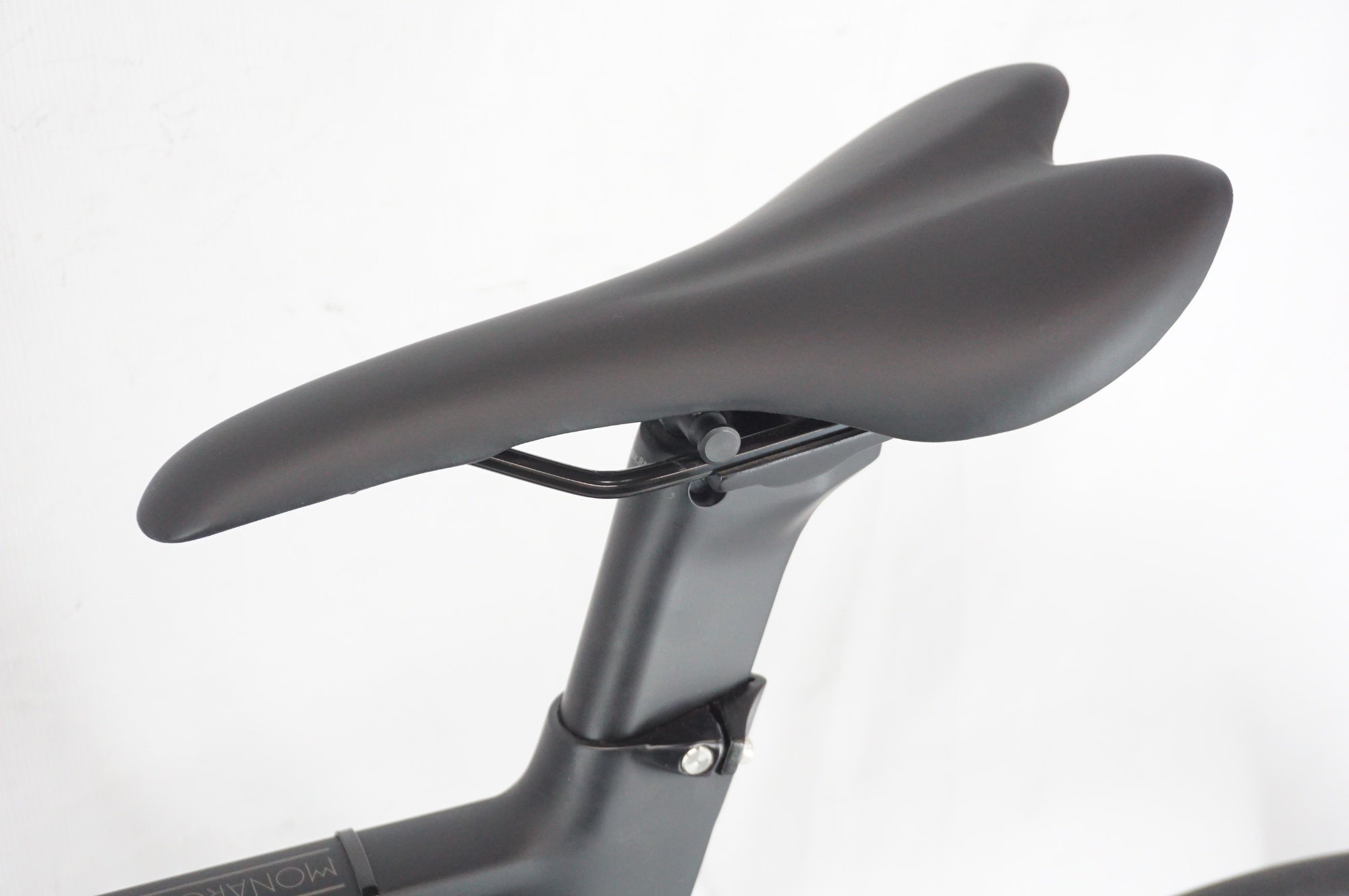 TYRANT BIKES 「タイラントバイク」 MONARCH 2024年モデル ピストバイク / 阪急塚口店