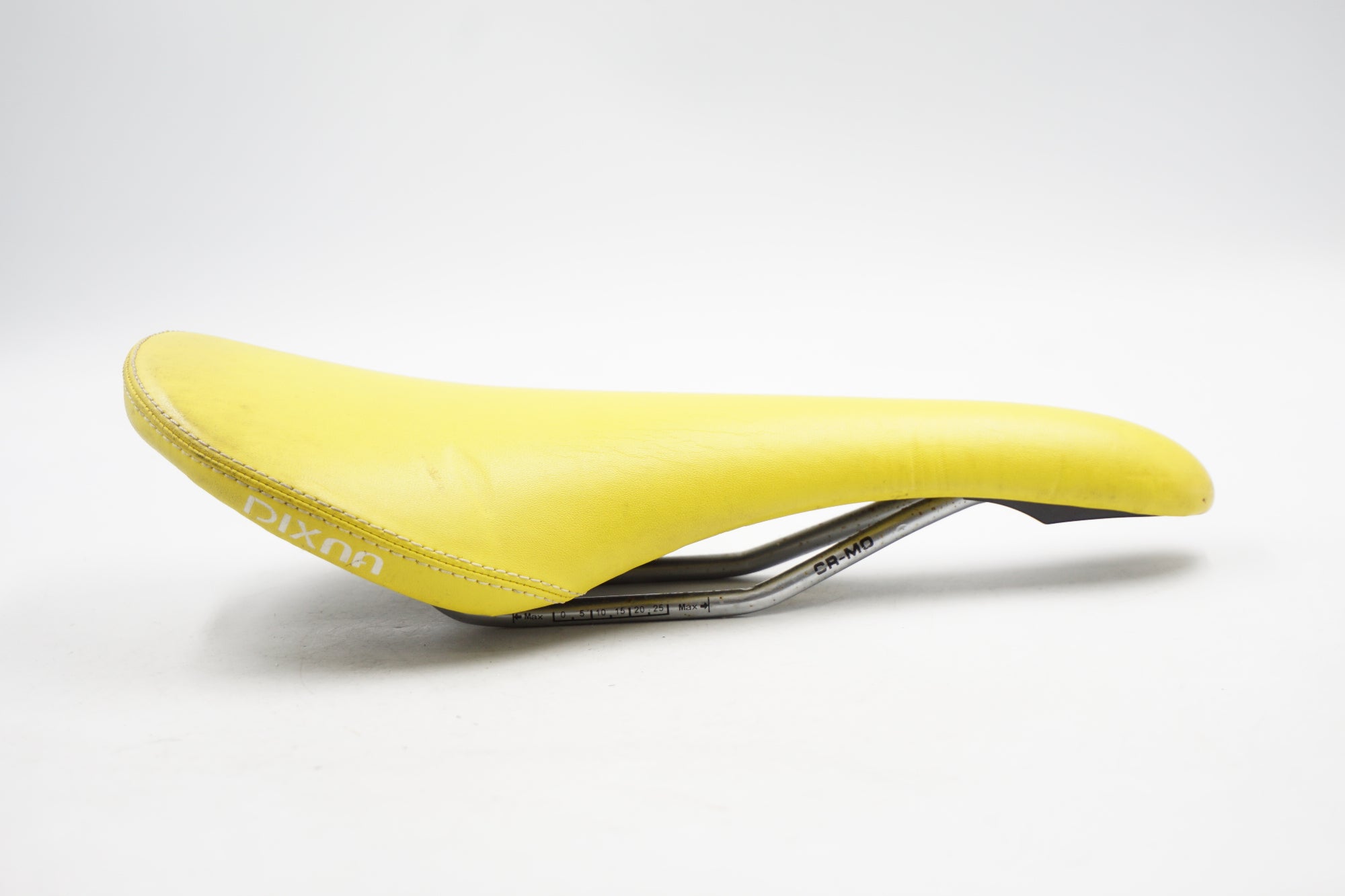 DIXNA 「ディズナ」 サドル / 奈良店