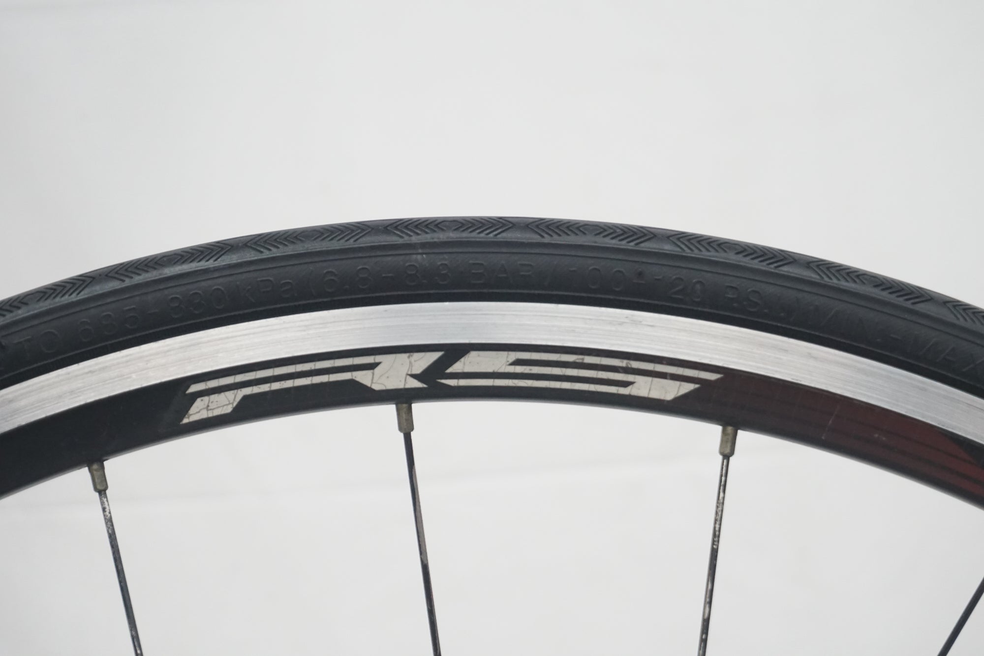 SHIMANO WH-RS010 11速 クリンチャー ホイール 前後 セット SHIMANO 「シマノ」 WH-RS010 シマノ11速 ホイールセット / 大阪