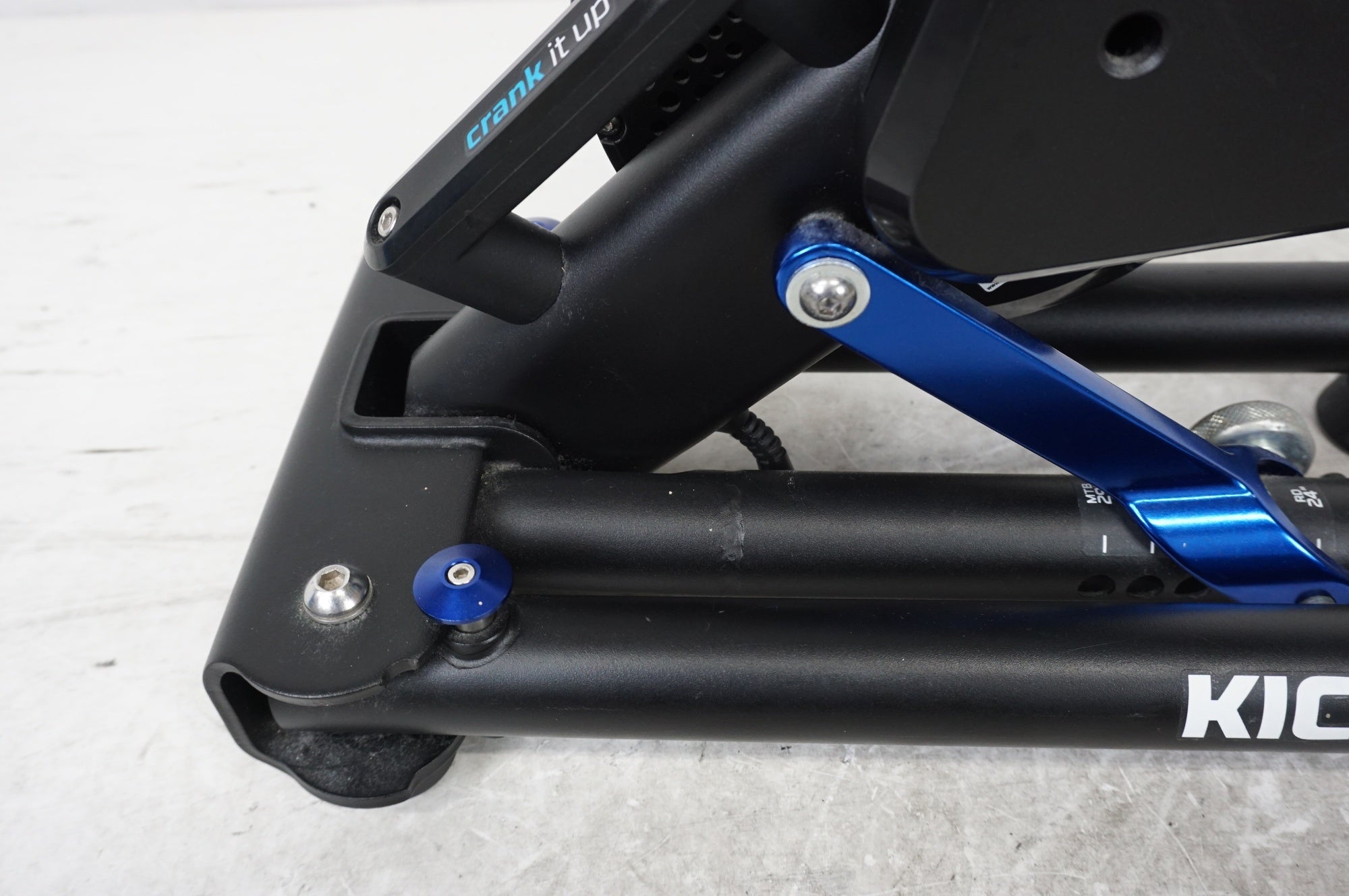 WAHOO 「ワフー」 KICKR V1 サイクルトレーナー / 大宮店