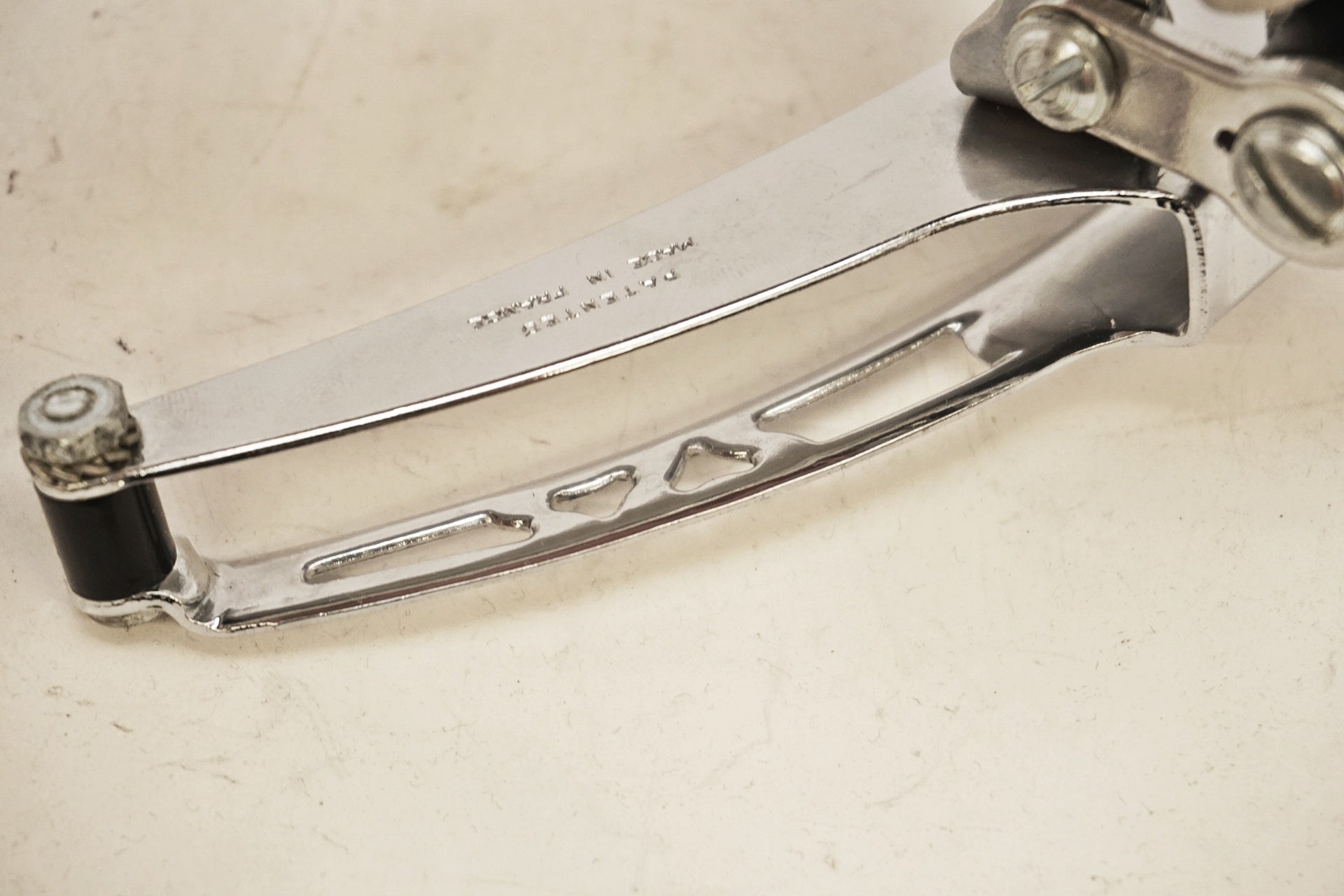 HURET 「ユーレー」 チャレンジャー フロントディレイラー / 有明ガーデン店