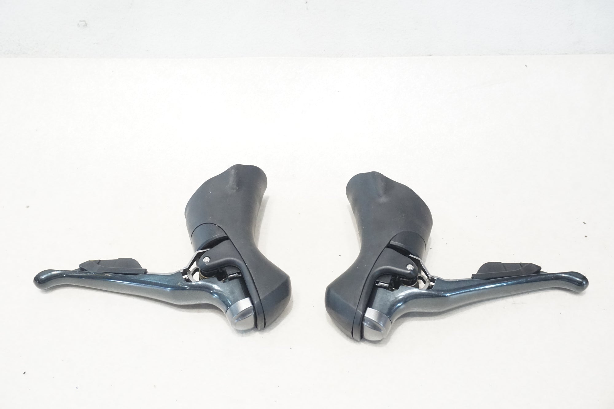 SHIMANO 「シマノ」 TIAGRA ST-4700 デュアルコントロールレバーセット