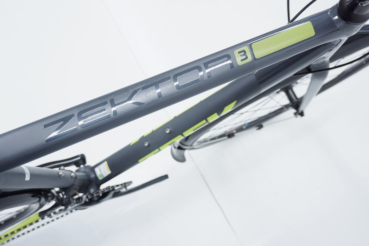 TREK 「トレック」 ZEKTOR3 2018年モデル クロスバイク / 京都八幡店