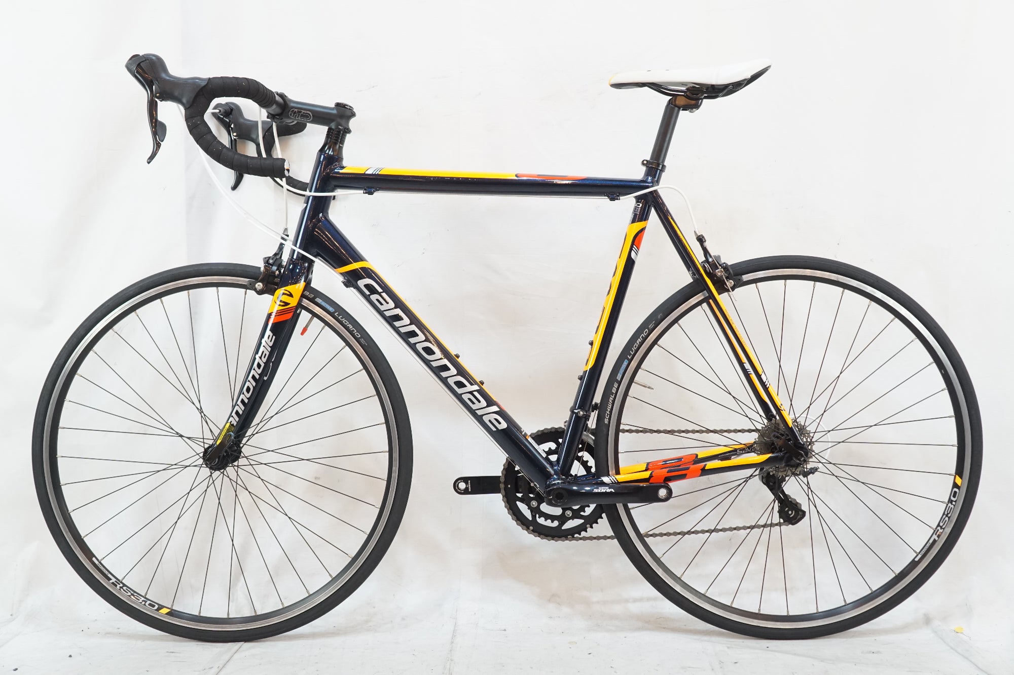 Cannondale ロードバイクCAAD8 2016 shimano SORA CANNONDALE 「キャノンデール」 CAAD8 SORA 2016年モデル ロードバイク