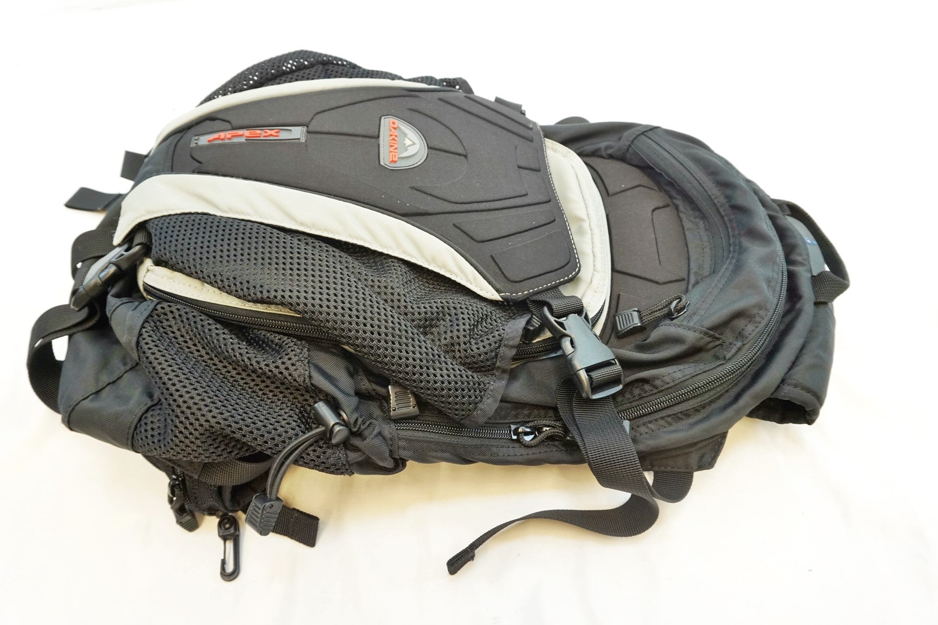 DAKINE 「ダカイン」 APEX サイクルバッグ / 有明ガーデン店