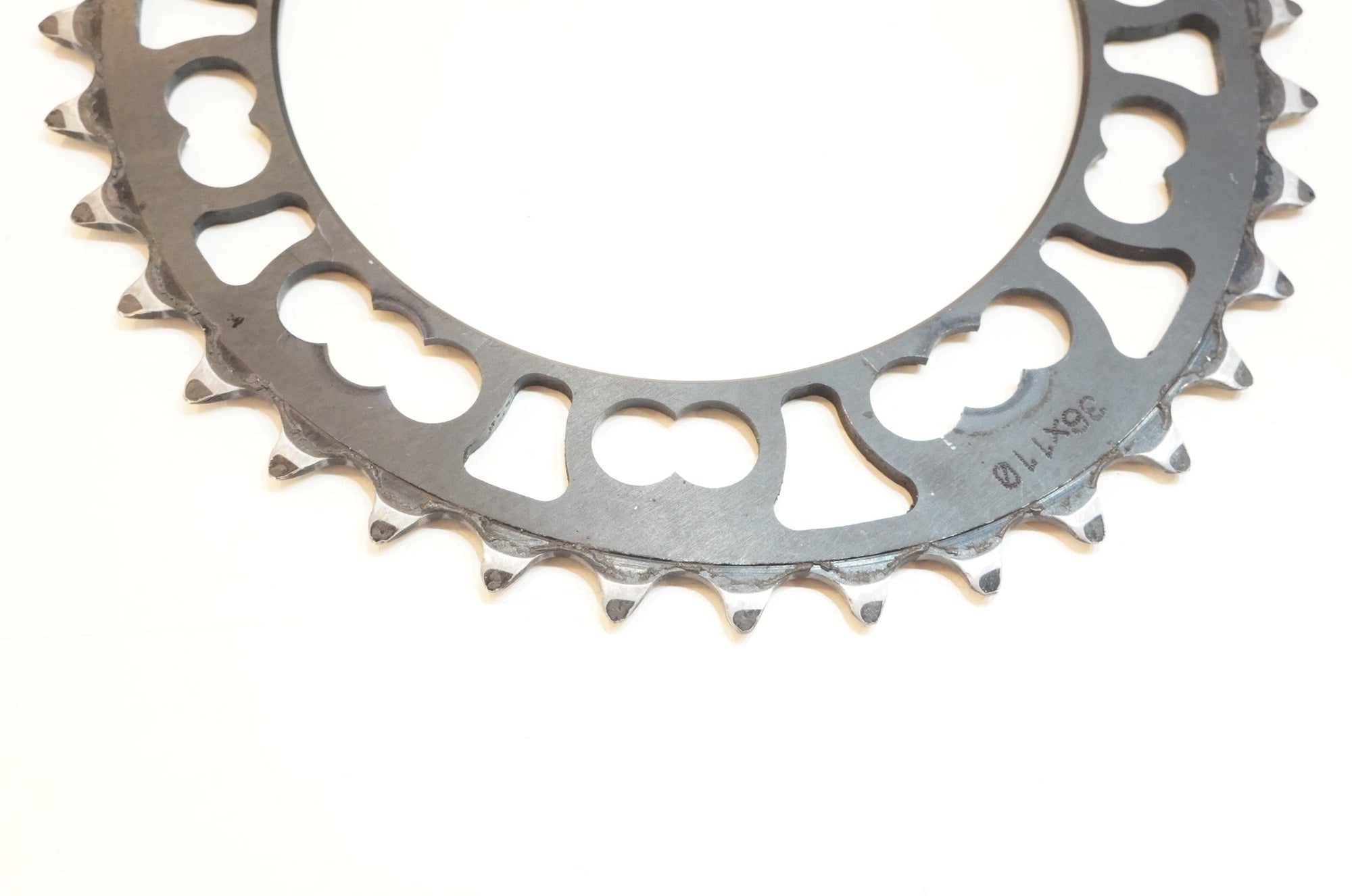 ROTOR 「ローター」 Q-RINGS 52-36T チェーンリング / 浦和ベース