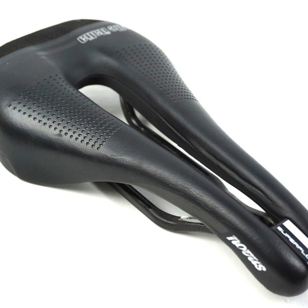 SELLE ITALIA 「セライタリア」 NOVUS BOOST KIT CARBONIO SUPERFLOW