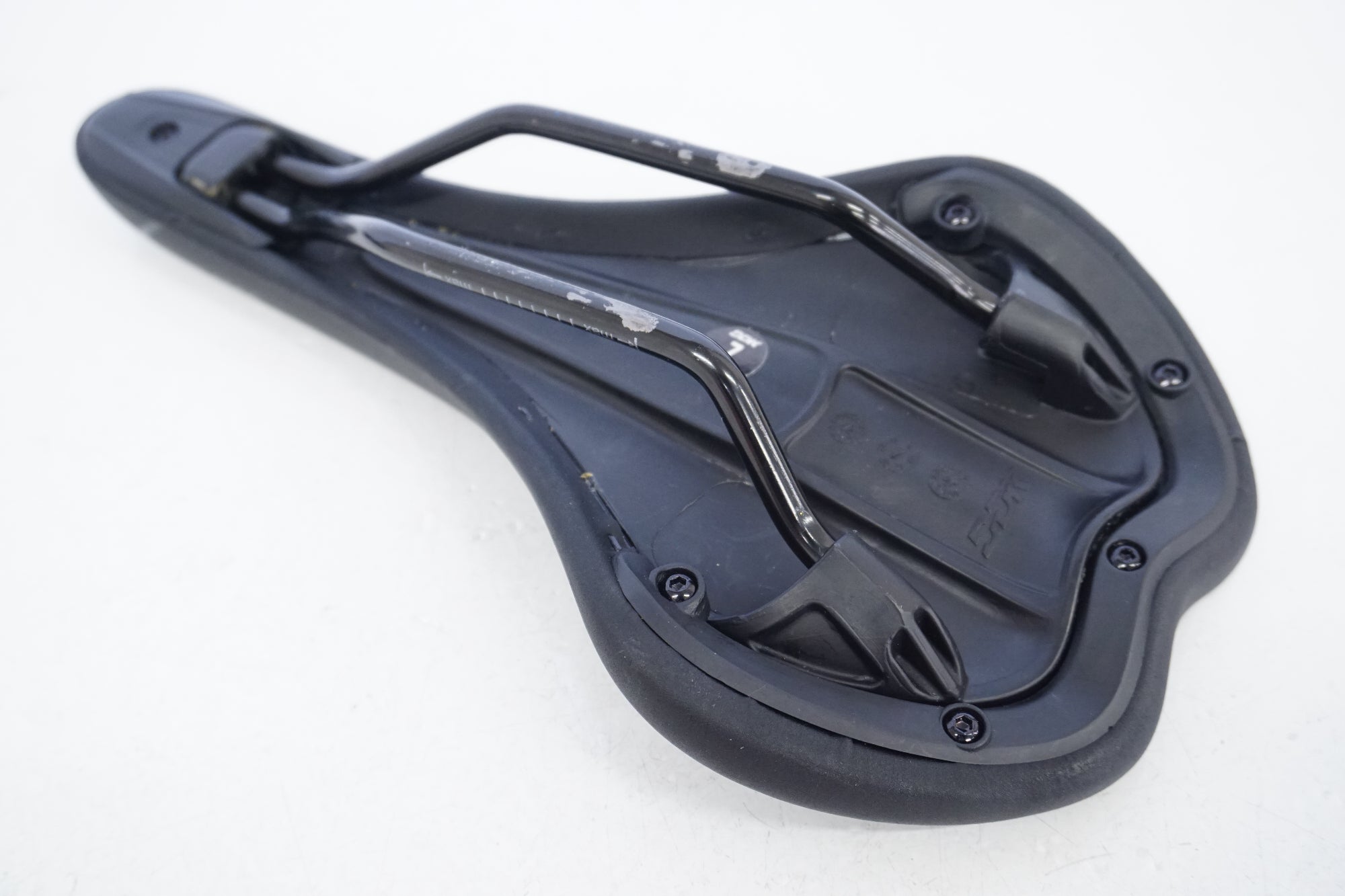 DDK 「ディーディーケー」 300K サドル / 浜松店