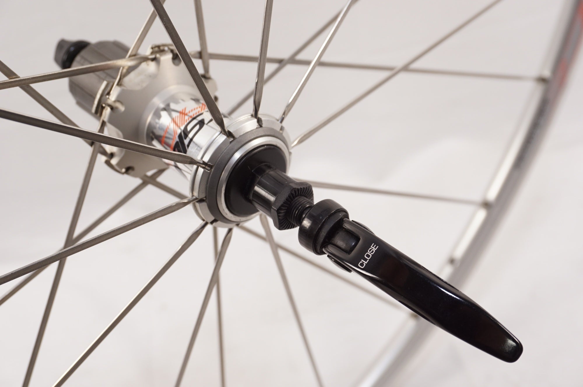 MAVIC 「マヴィック」 AKSIUM RACE シマノ11速 ホイールセット / 中