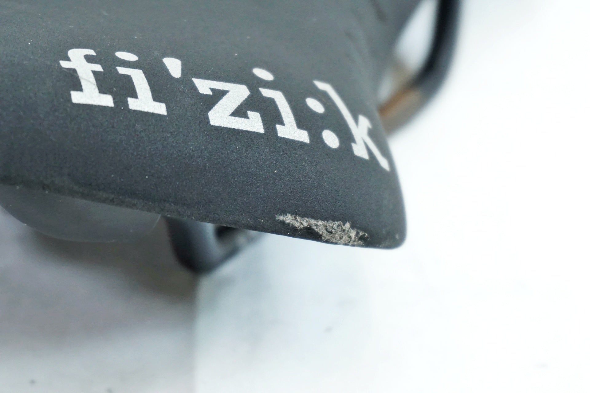 FIZIK 「フィジーク」 ANTARES R7 サドル / 有明ガーデン店