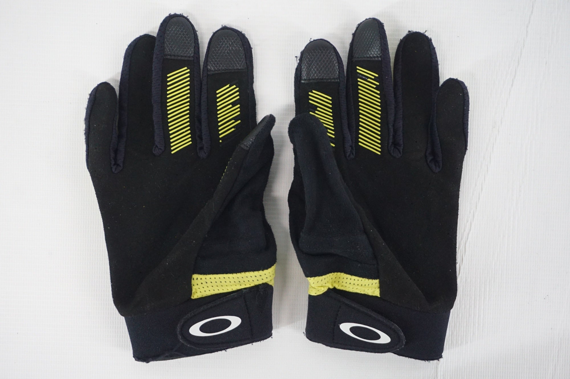 OAKLEY 「オークリー」 Mサイズ サイクルグローブ / 阪急塚口店