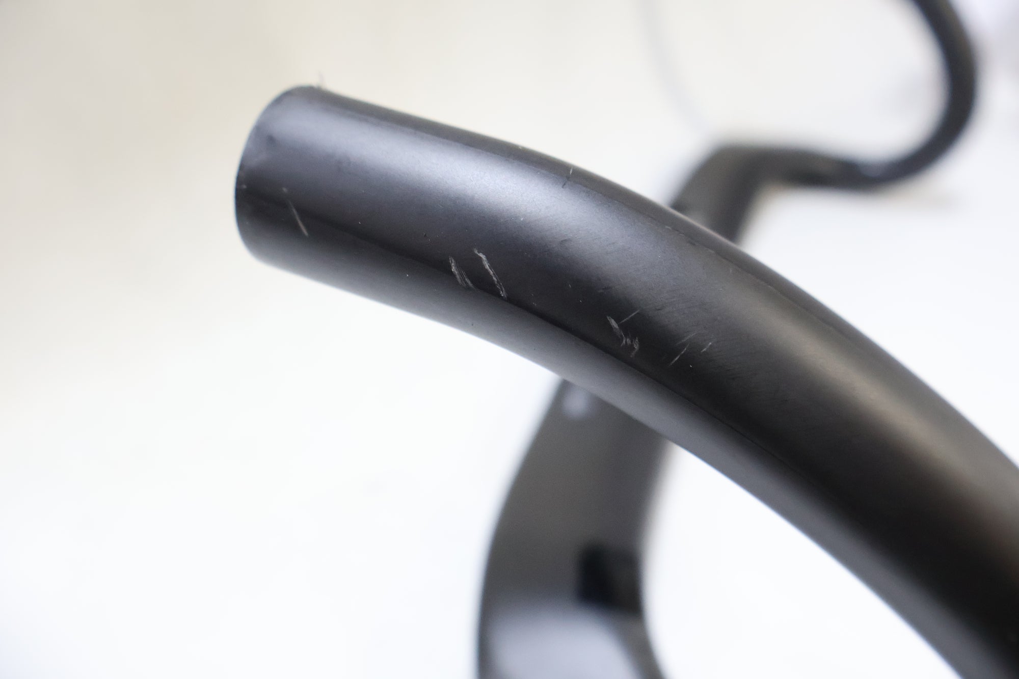 3T 「スリーティー」 AERONOVA LTD φ31.8 420mm ハンドル / 高知店