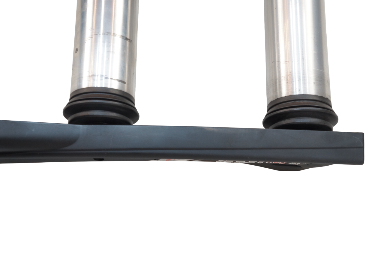 ELITE 「エリート」 ARION 3本ローラー / バイチャリ浦和ベース