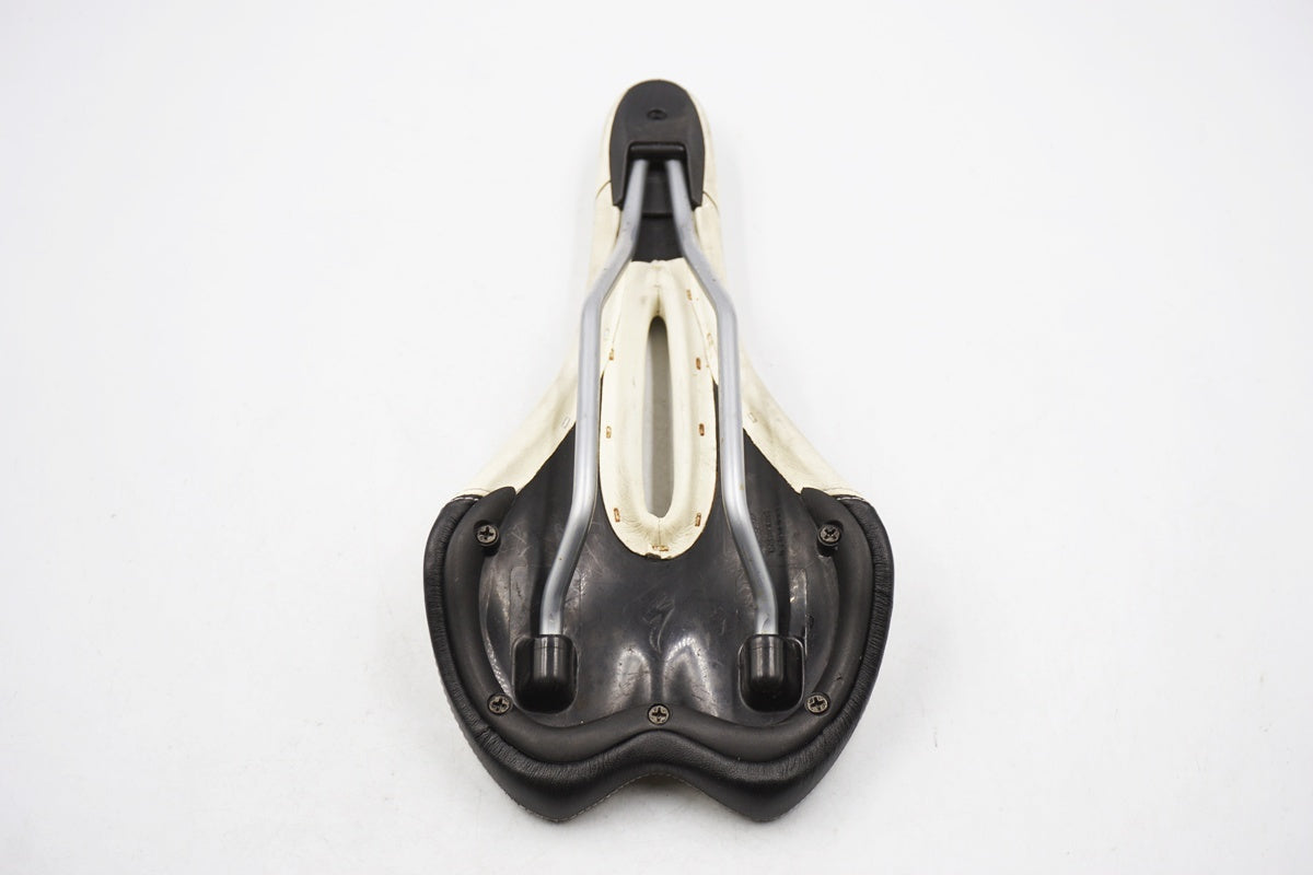 SPECIALIZED 「スペシャライズド」 サドル / 奈良店