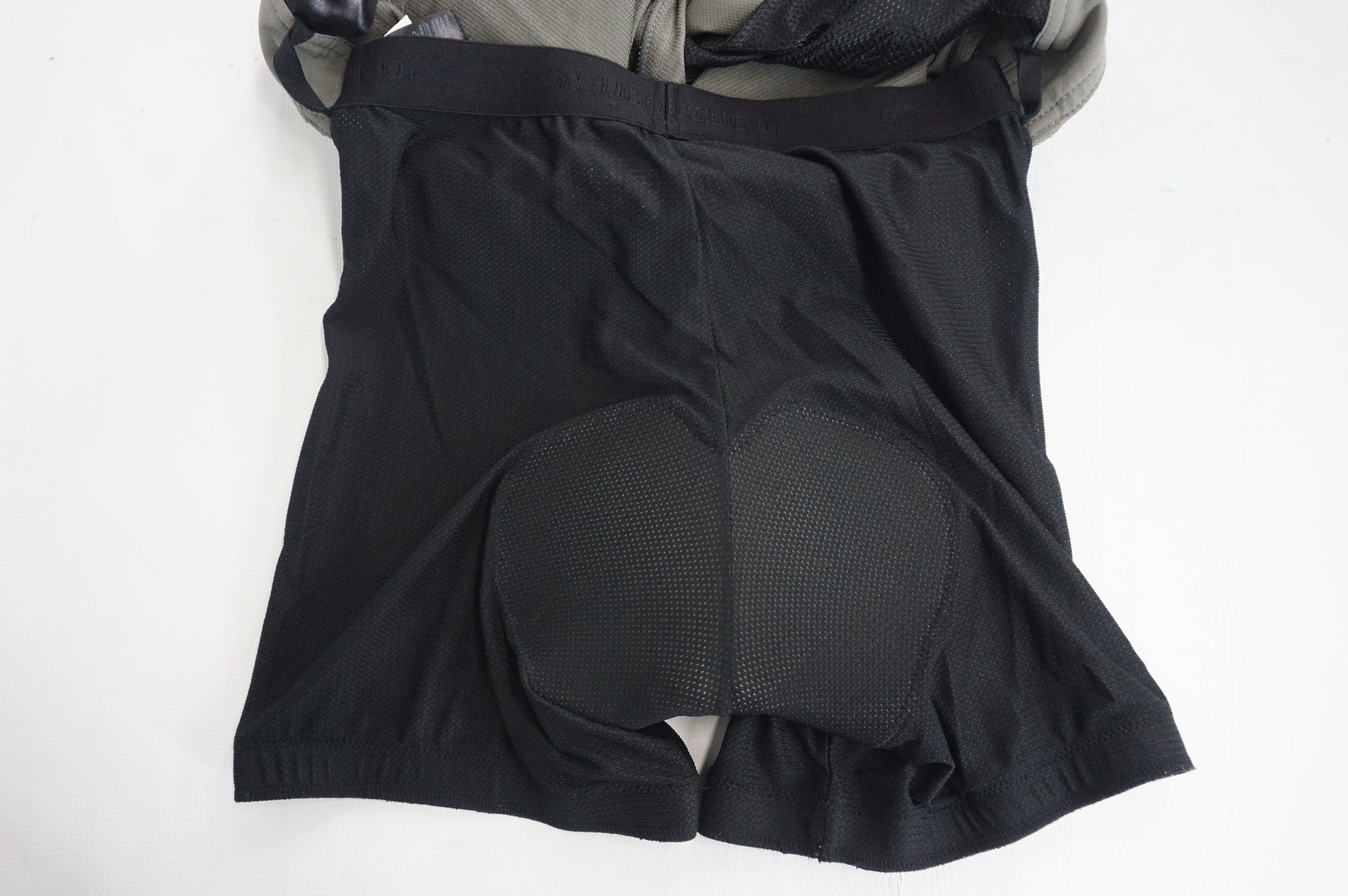 SUGOI 「スゴイ」 GRETA SHORT S/Pサイズ ハーフパンツ / 阪急塚口店