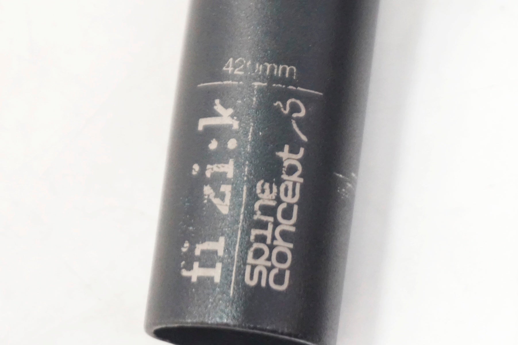 FIZIK 「フィジーク」 CYRANO Φ31.8 420mm ハンドル / 大阪門真店