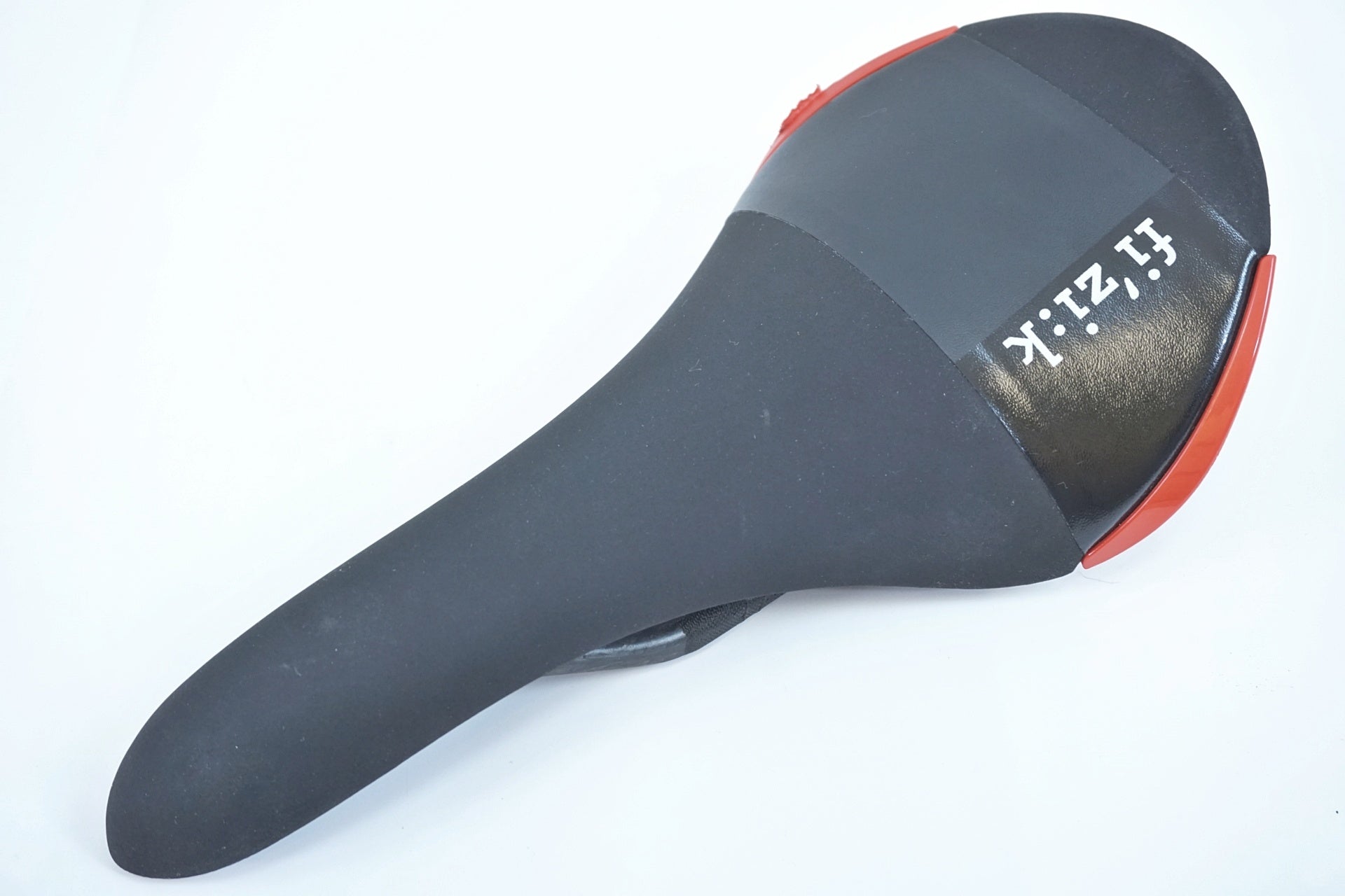 FIZIK 「フィジーク」 ALIANTE R1 サドル / 有明ガーデン店 ｜ バイチャリ