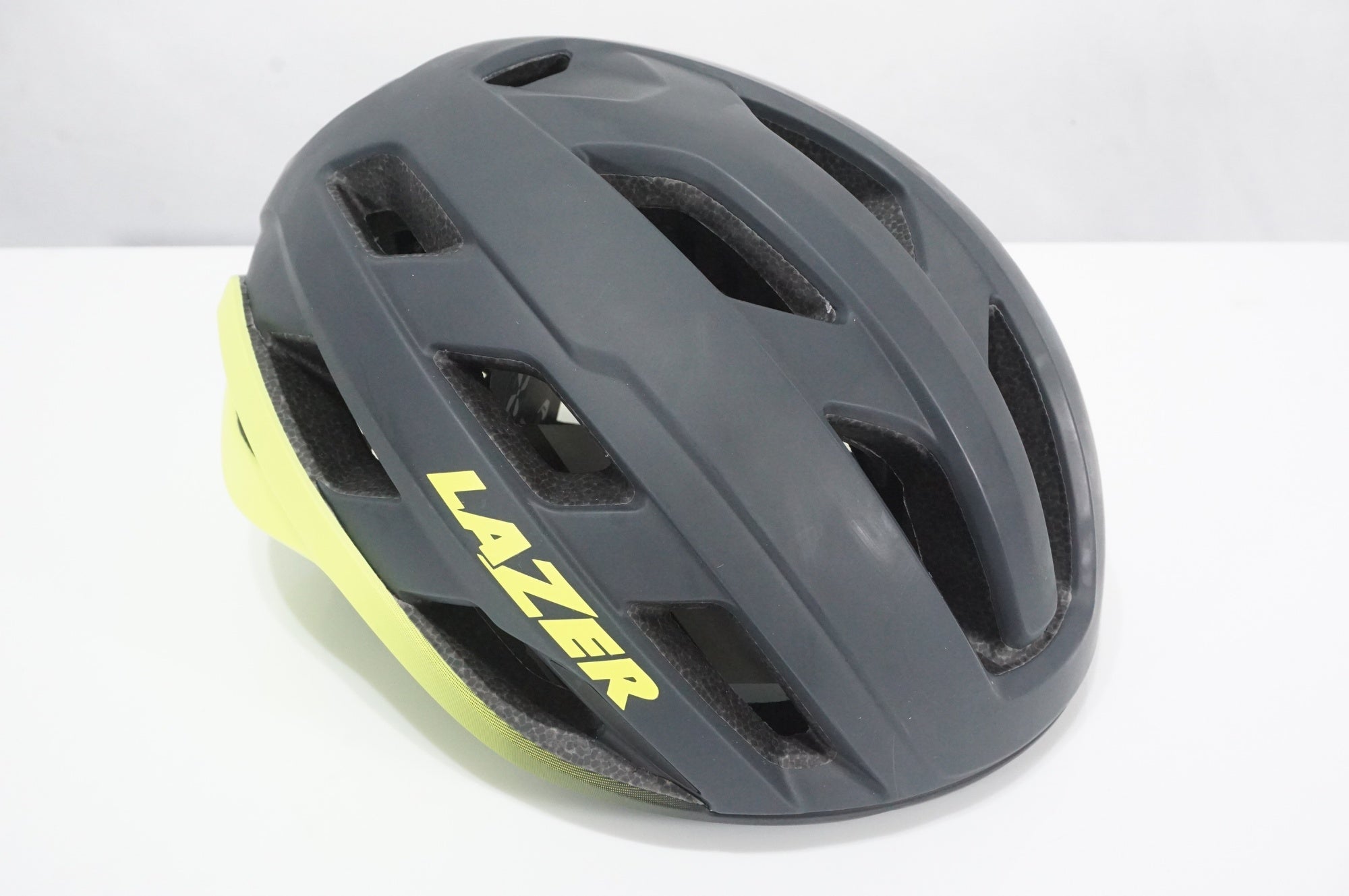 LAZER 「レイザー」 STRADA KINETICORE AF Mサイズ ヘルメット / AKIBA店