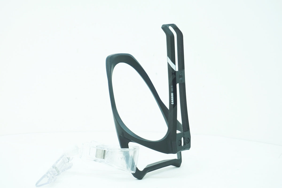 ADEPT 「アデプト」 CARBON FIBER ボトルケージ / 大阪美原北インター店