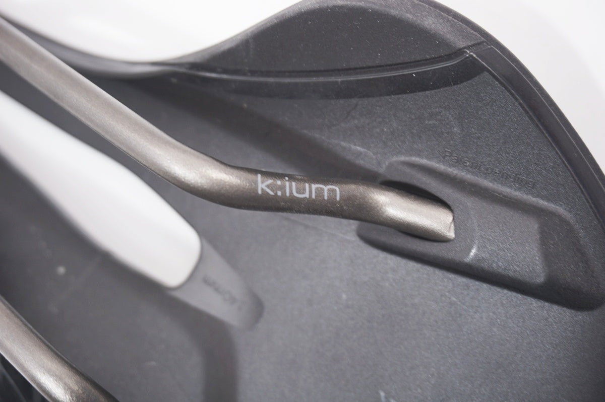 FIZIK 「フィジーク」 ANTARES VENTO R3 サドル / バイチャリ世田谷店