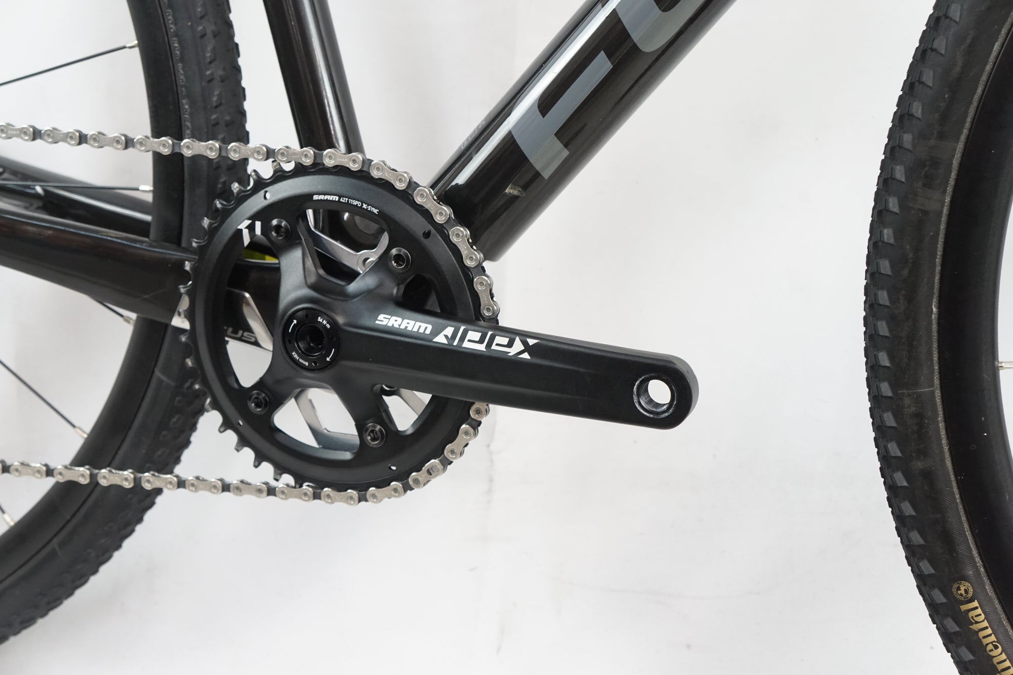 FOCUS 「フォーカス」 MARES CX 2018年モデル グラベルバイク / バイチャリ浦和ベース