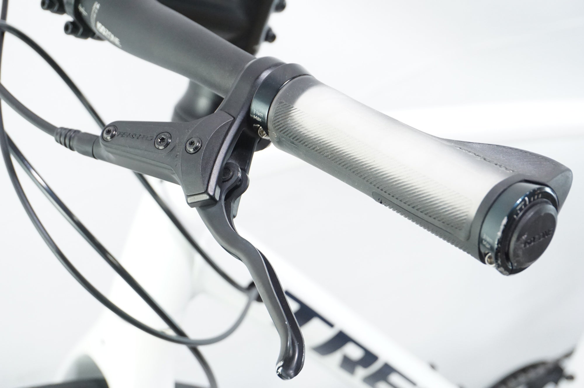 TREK 「トレック」 FX3 DISC 2023年モデル クロスバイク / 中目黒店