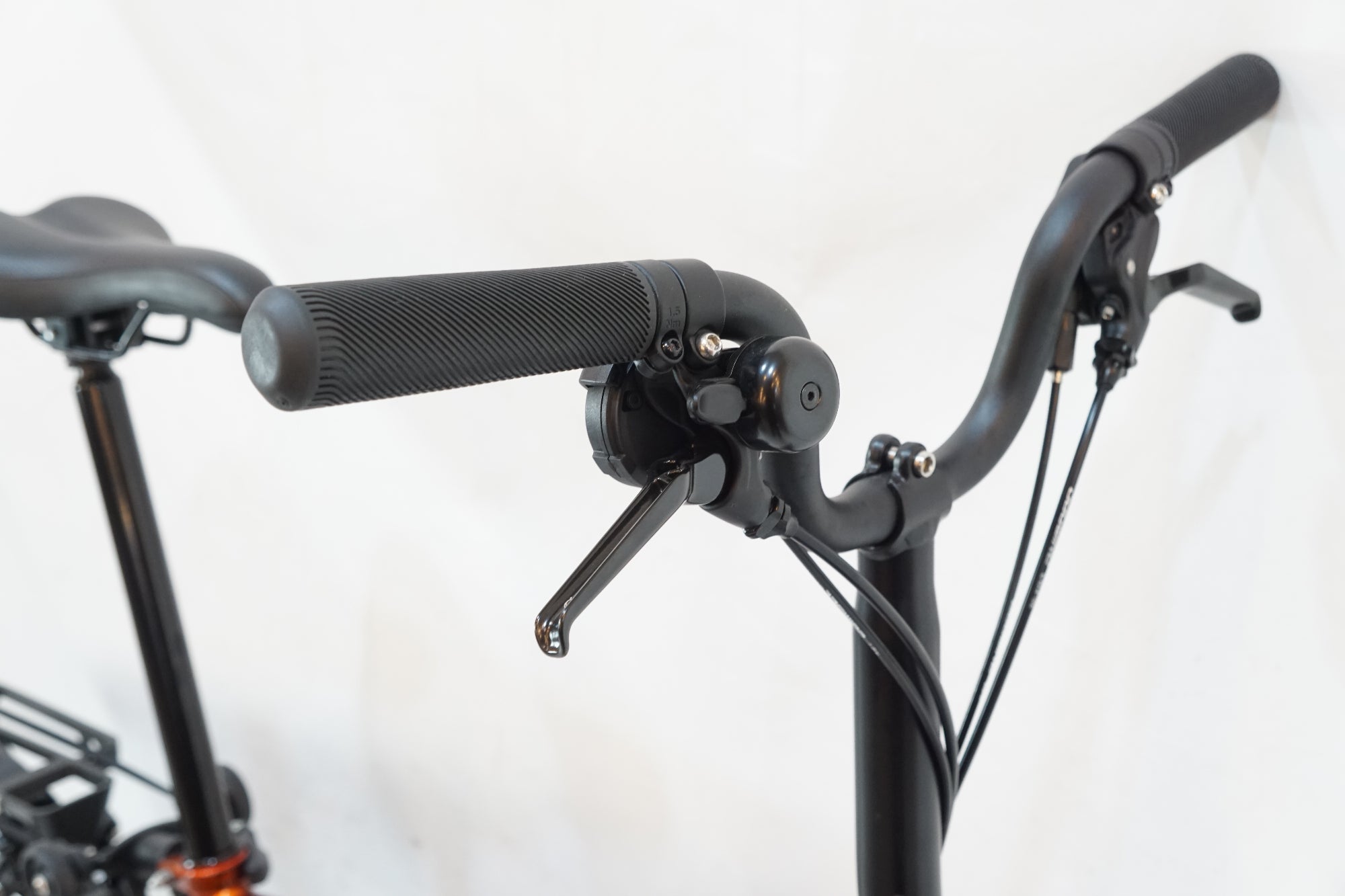 BROMPTON 「ブロンプトン」 CLINE EXPLORE WITH RACK MID BAR 2023年モデル 16インチ 折りたたみ自転車 / バイチャリ浦和ベース