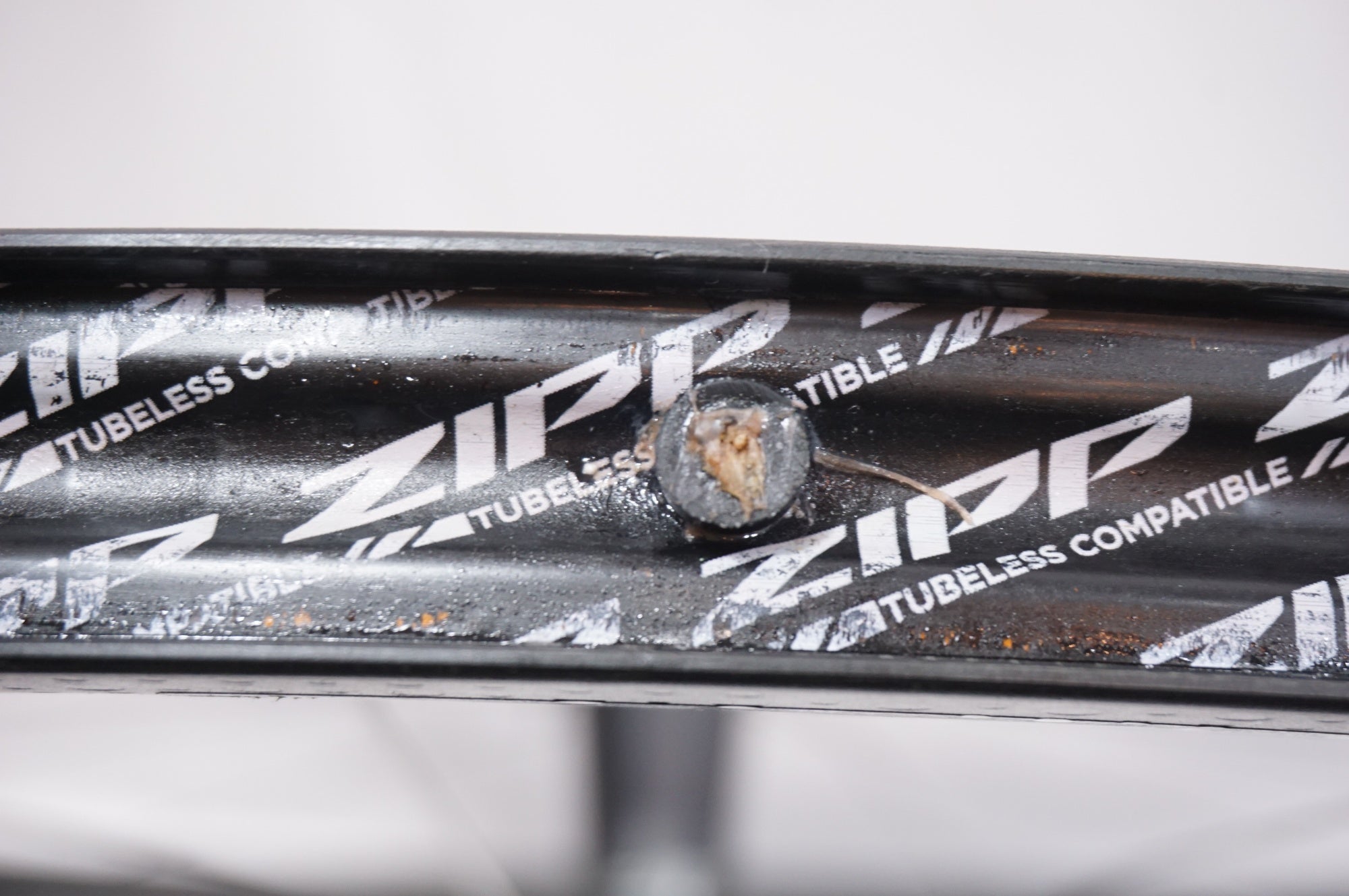 ZIPP 「ジップ」 303S TUBELESS DISC SHIMANO11s ホイールセット