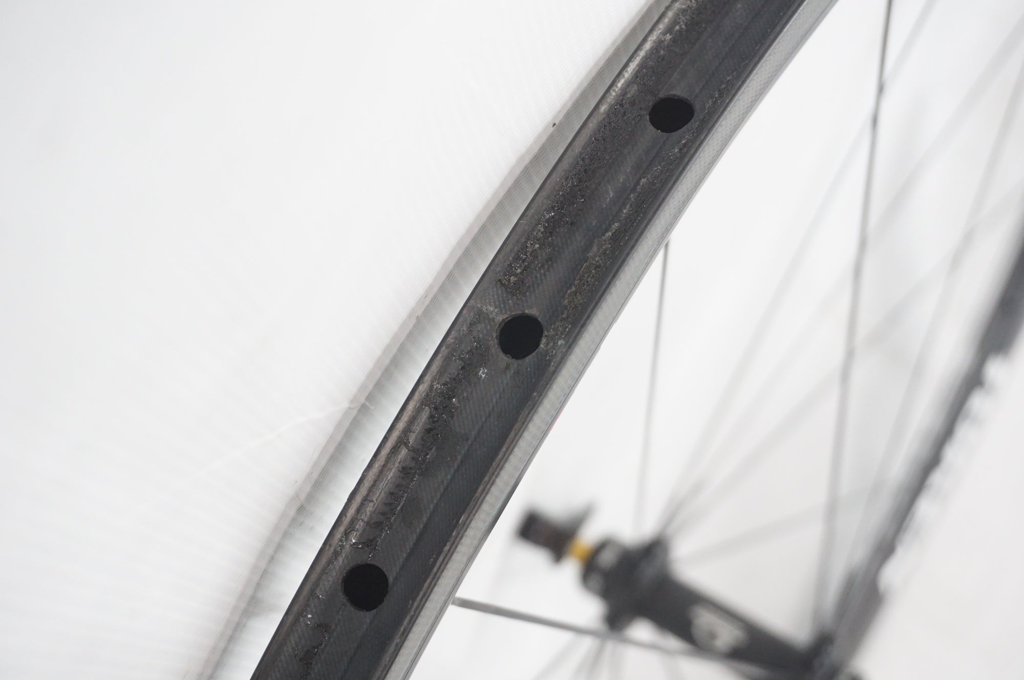 TOKEN 「トーケン」 T28 カーボン TU ホイールセット / 阪急塚口店