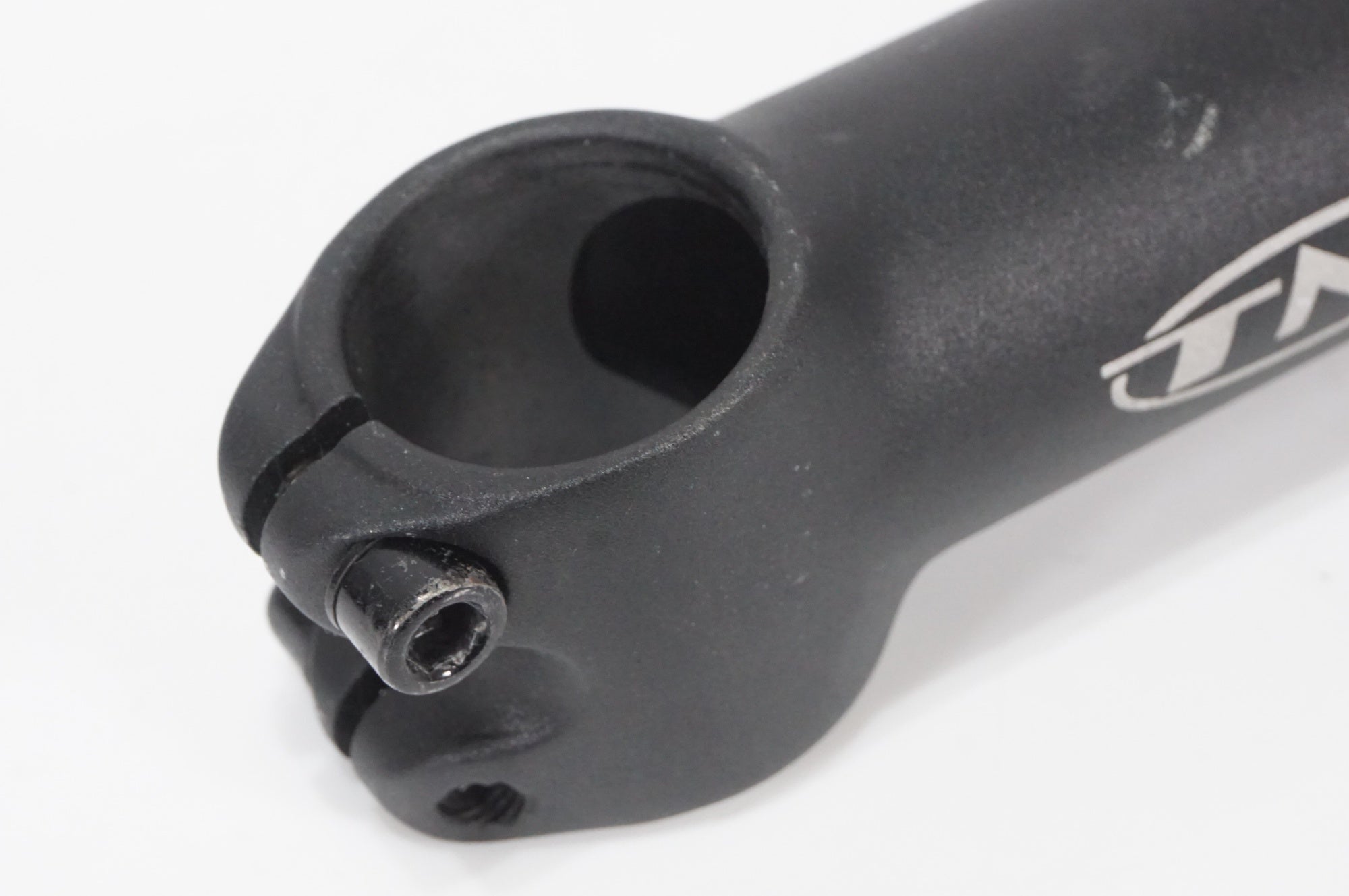 TNI 「ティーエヌアイ」 φ31.8 約110mm ステム / AKIBA店