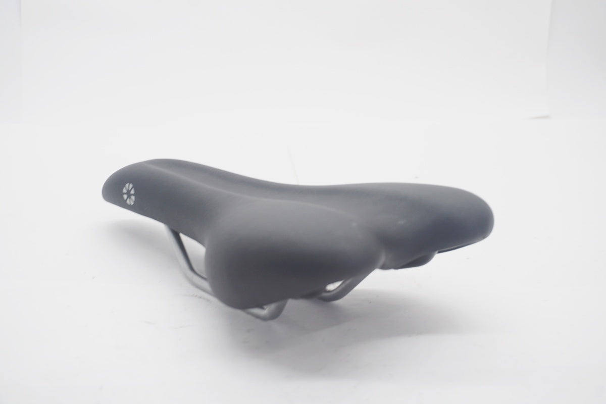 DAHON「ダホン」 純正サドル / 京都八幡店