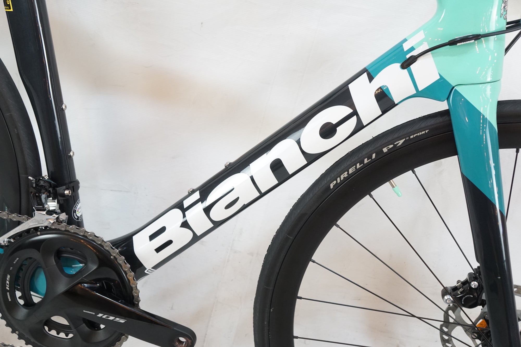 BIANCHI 「ビアンキ」 OLTRE XR3 DISC 105 2022年モデル ロード