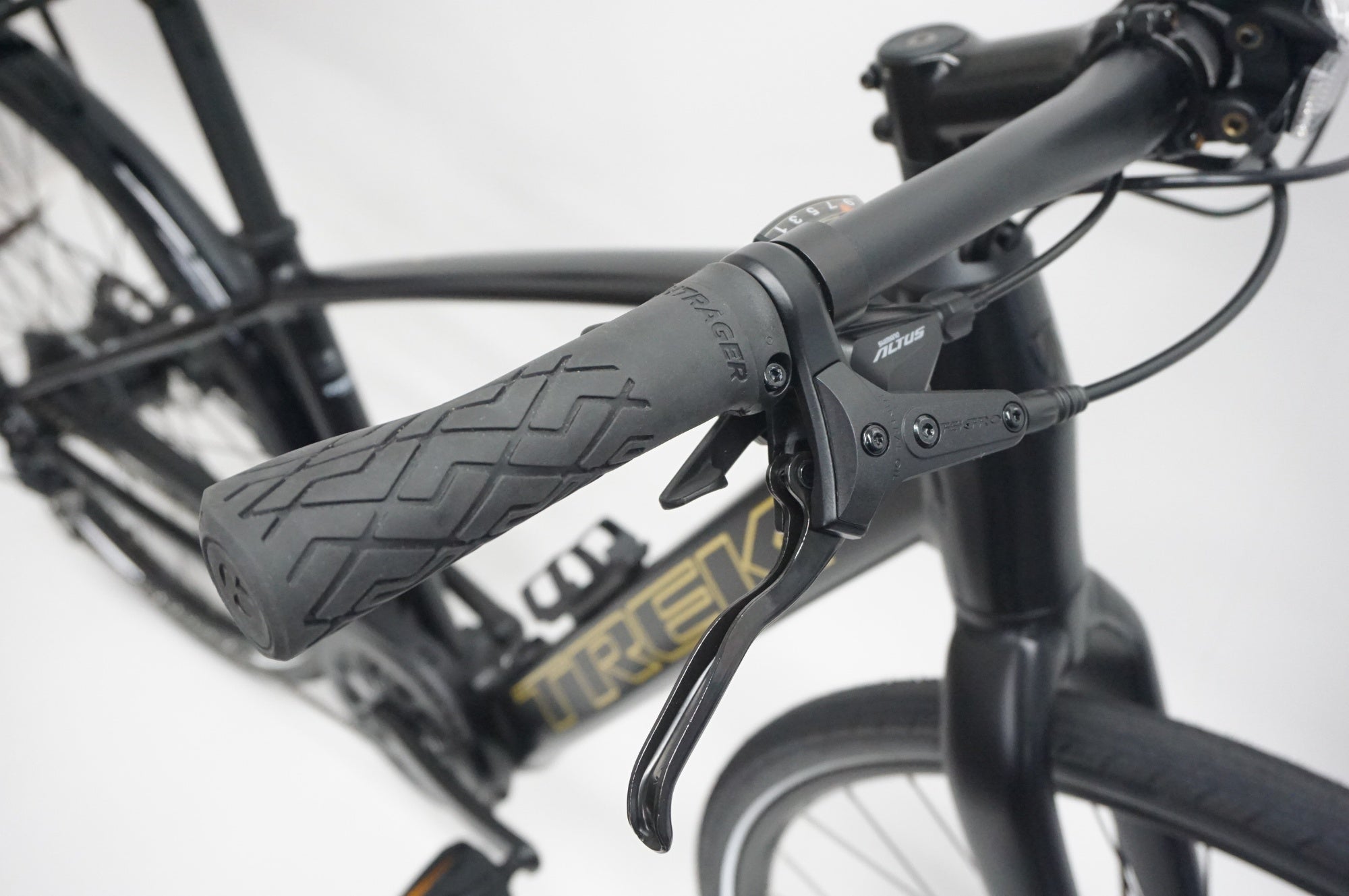 TREK 「トレック」 FX＋2 2023年モデル E-BIKE / 福岡店