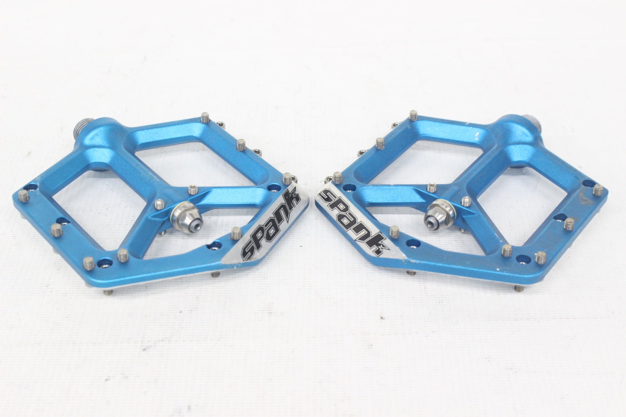 SPANK 「スパンク」 SPIKE FLAT ペダル / 阪急塚口店 ｜ バイチャリ