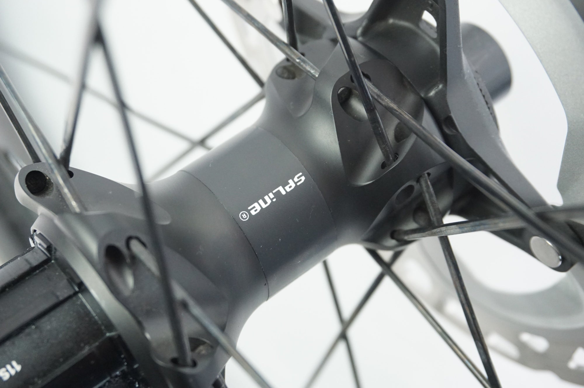 DT SWISS 「ディーティースイス」 ARC1650 DICUT50 シマノ11速