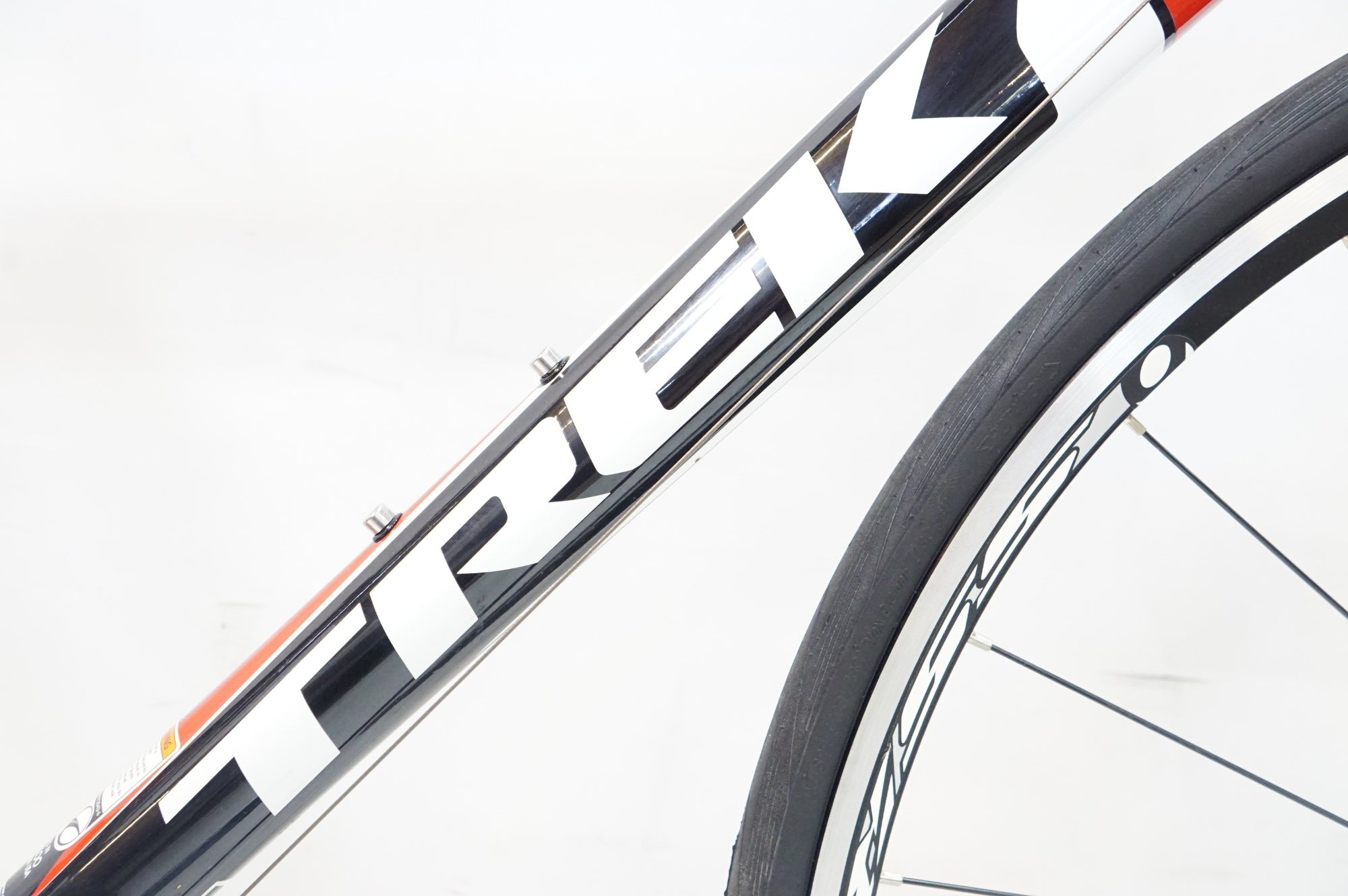 TREK 「トレック」 2.1 2011年モデル ロードバイク / 熊谷本店