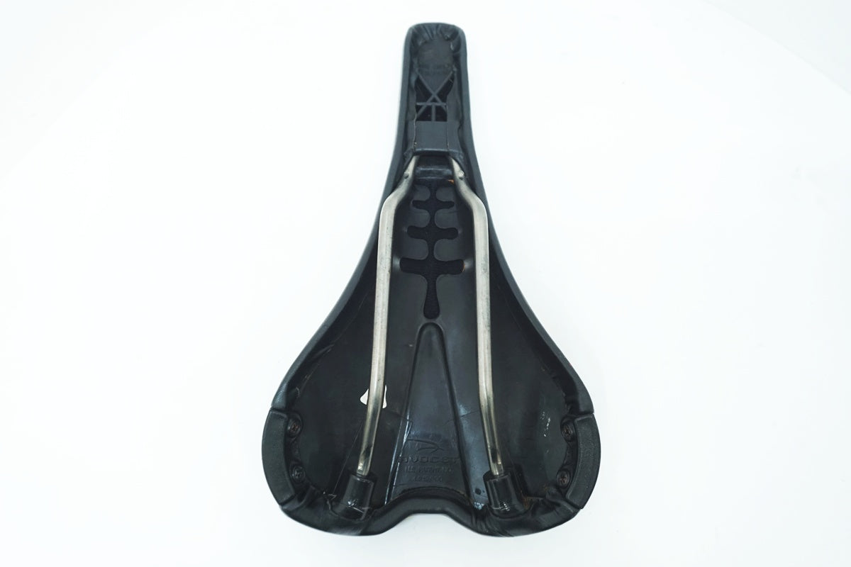 AVOCET 「アボセット」 AIR 40R TITANIUM O2 サドル / 大阪美原北インター店