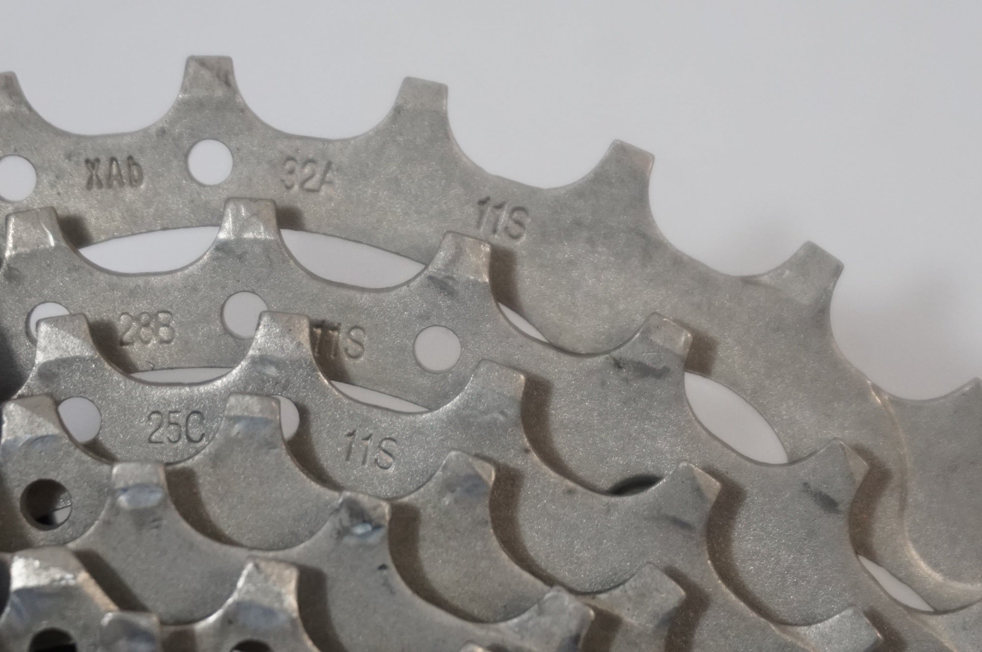 SHIMANO 「シマノ」 ULTEGRA CS-R8000 11-32T スプロケット / 世田谷店