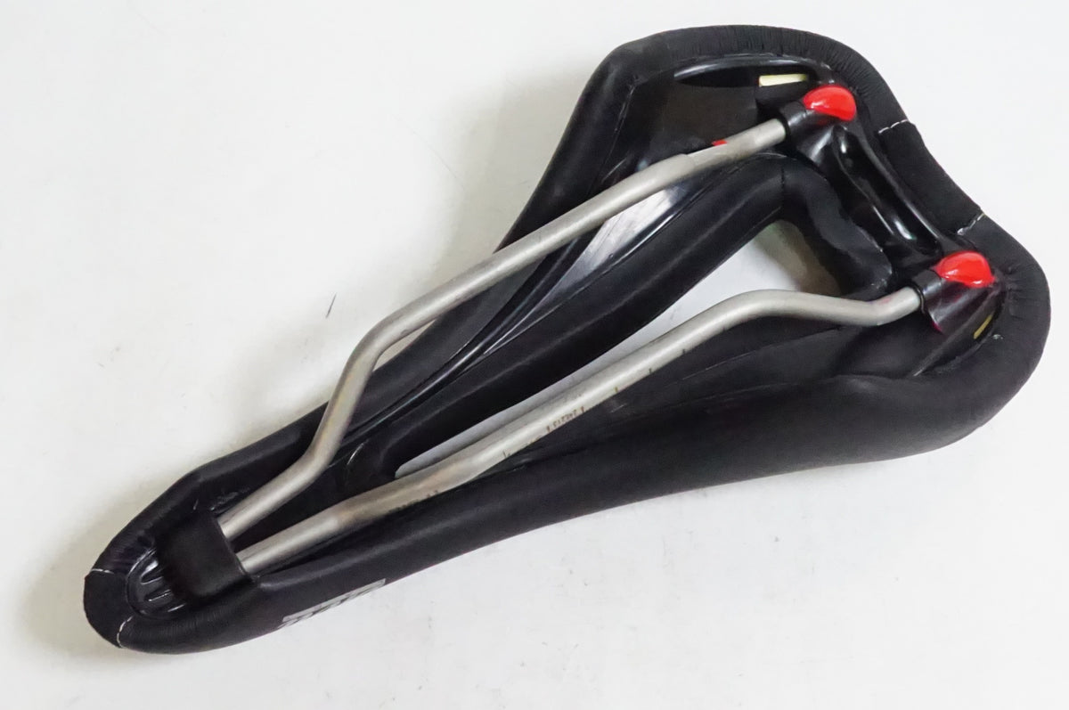 SELLE ITALIA 「セライタリア」 DIVA GEL SUPERFLOW サドル / 熊谷本店