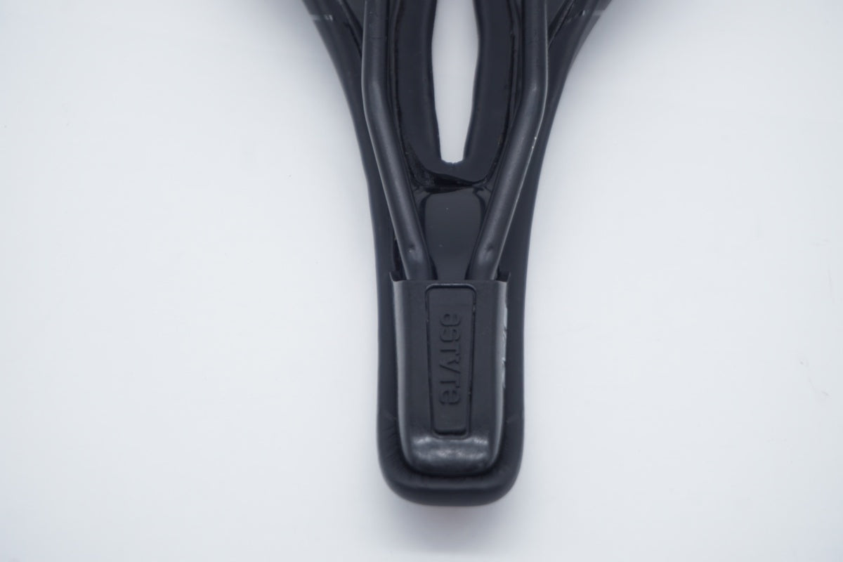 ASTUTE 「アスチュート」 STAR サドル / 滋賀大津店